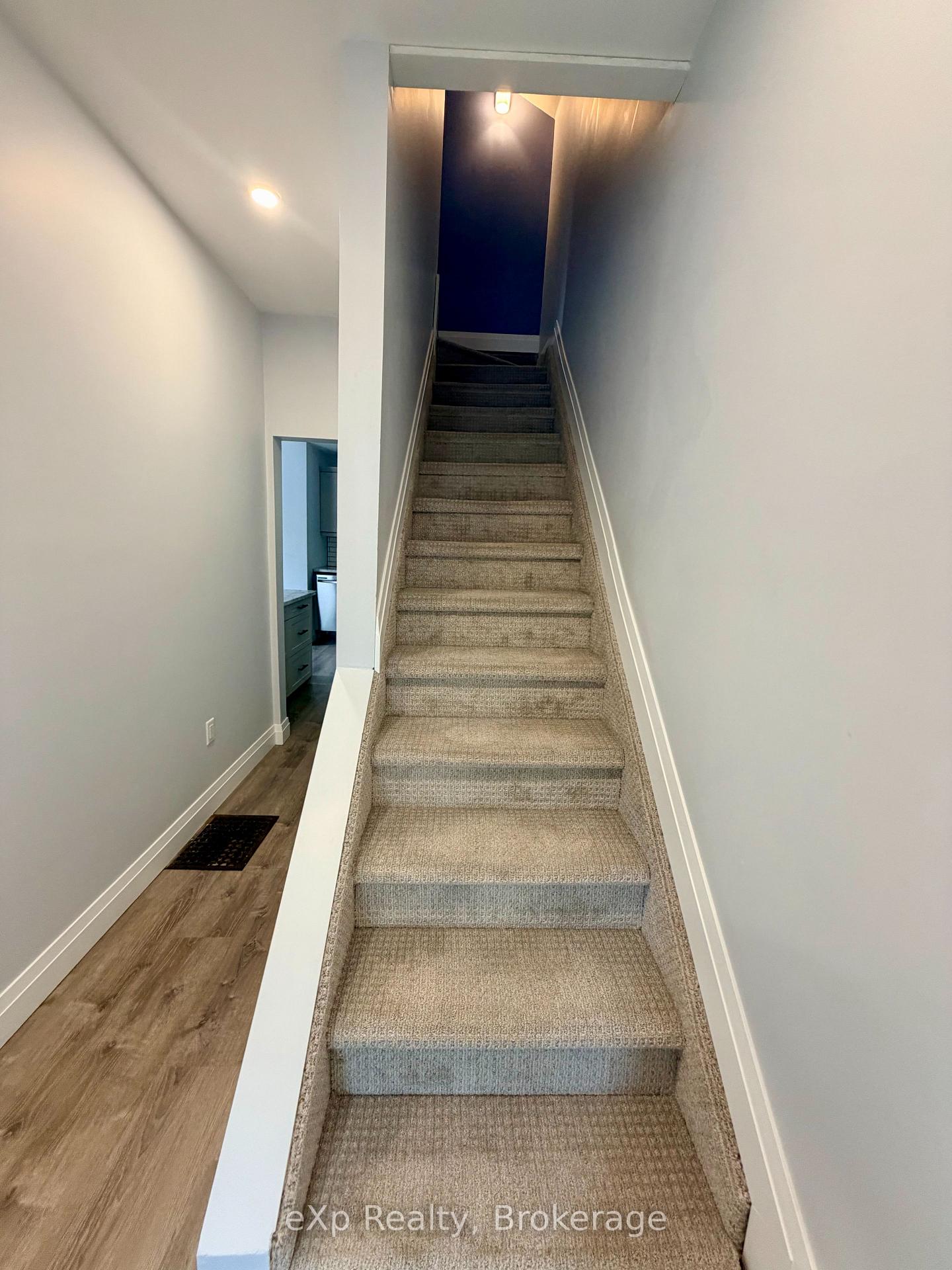 Photo 9 of 218 2nd Avenue E, Owen Sound — HOMEH