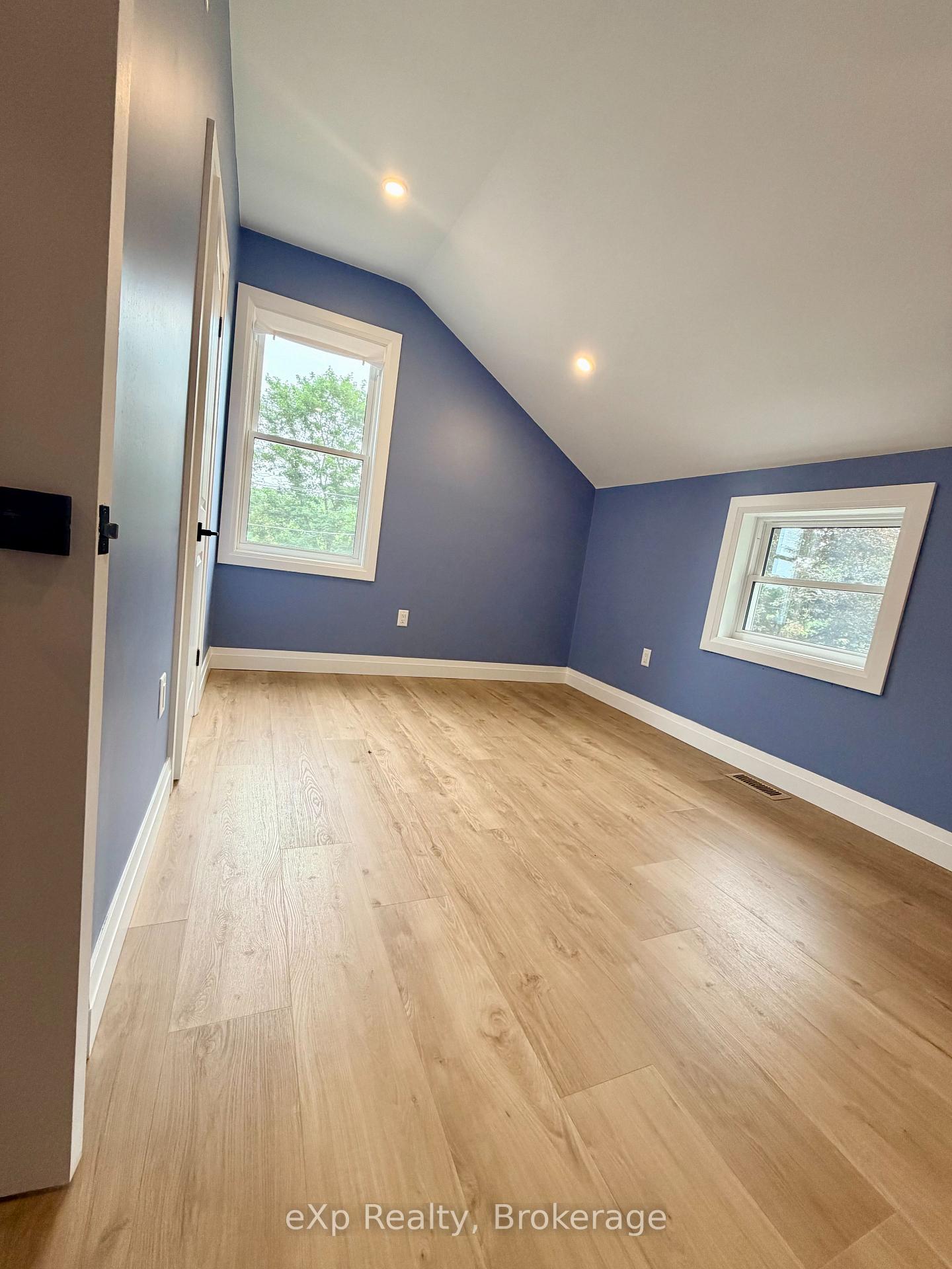 Photo 13 of 218 2nd Avenue E, Owen Sound — HOMEH
