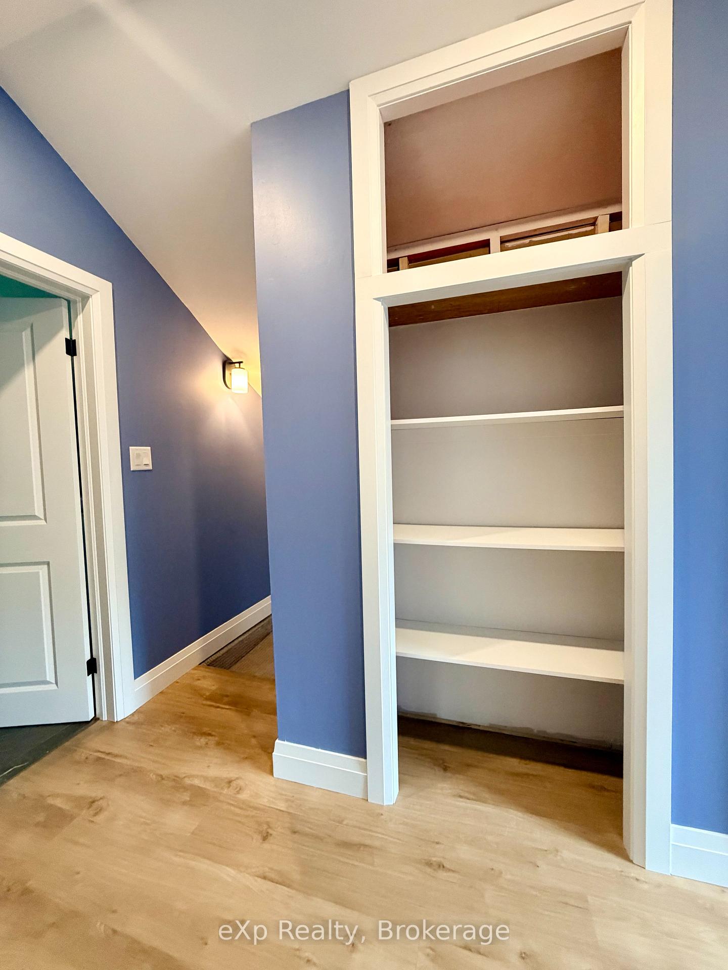 Photo 15 of 218 2nd Avenue E, Owen Sound — HOMEH