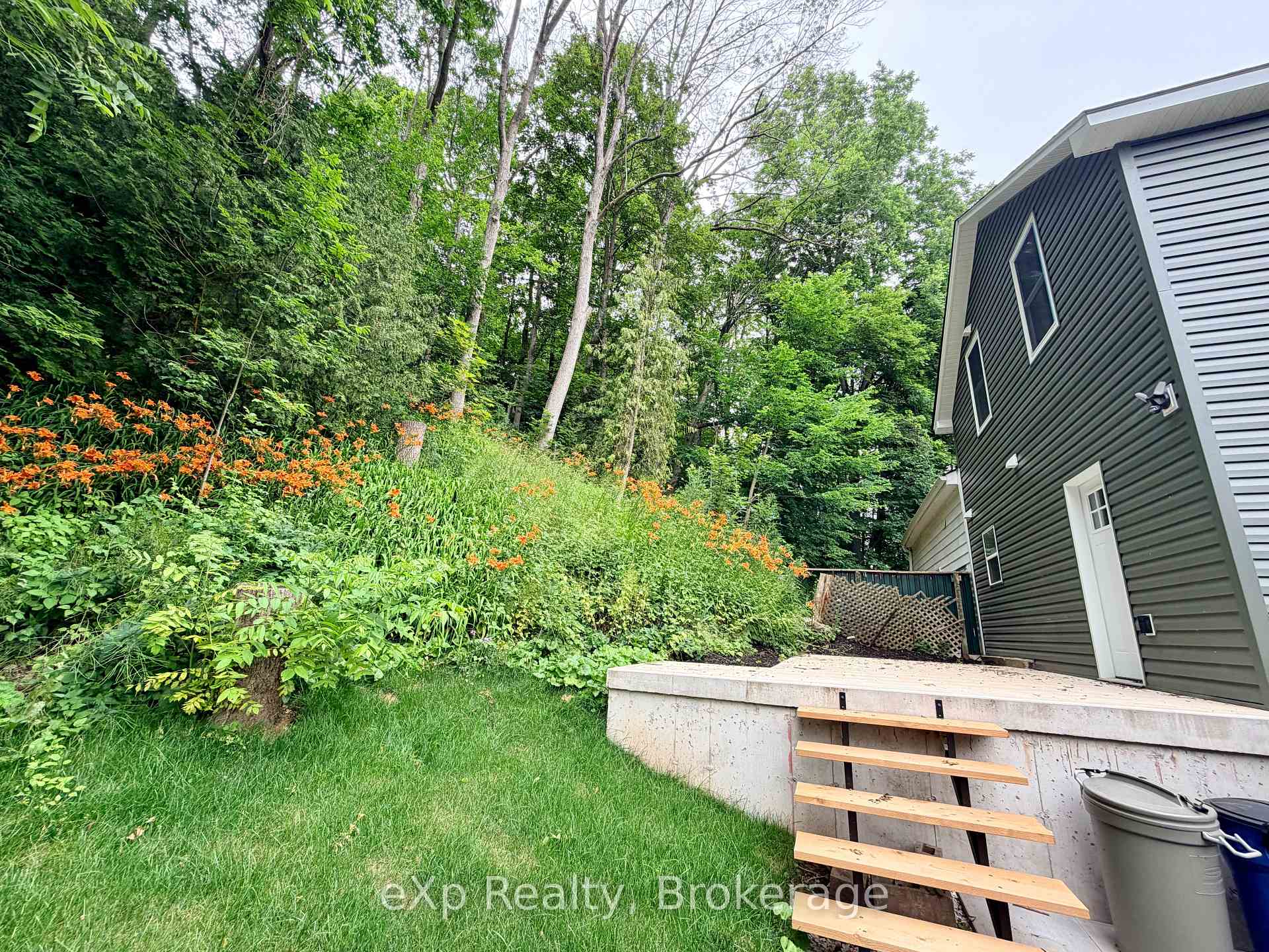 Photo 16 of 218 2nd Avenue E, Owen Sound — HOMEH