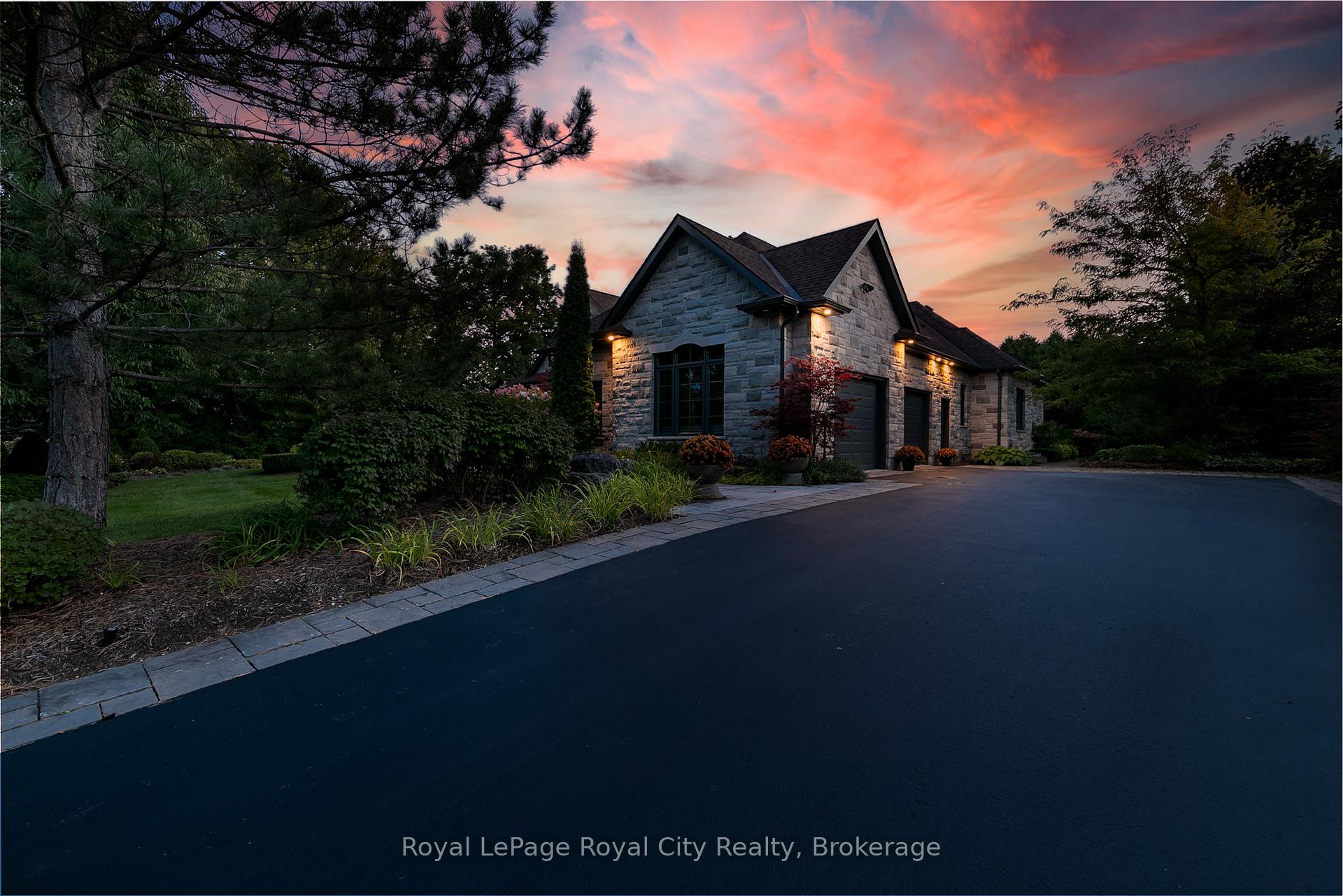 Photo 45 of 38 Carriage Lane, Puslinch, Rural Puslinch East — HOMEH
