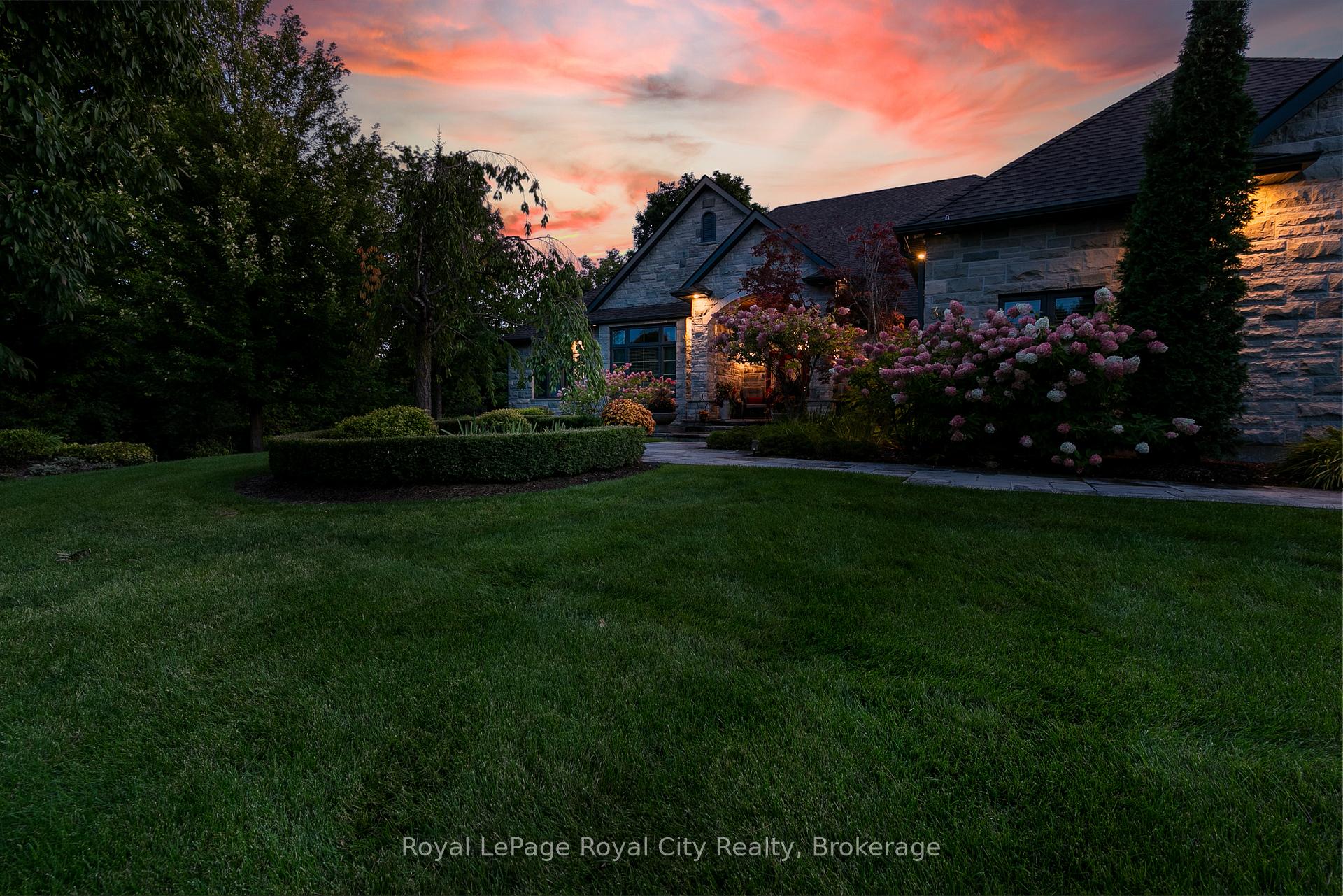 Photo 46 of 38 Carriage Lane, Puslinch, Rural Puslinch East — HOMEH