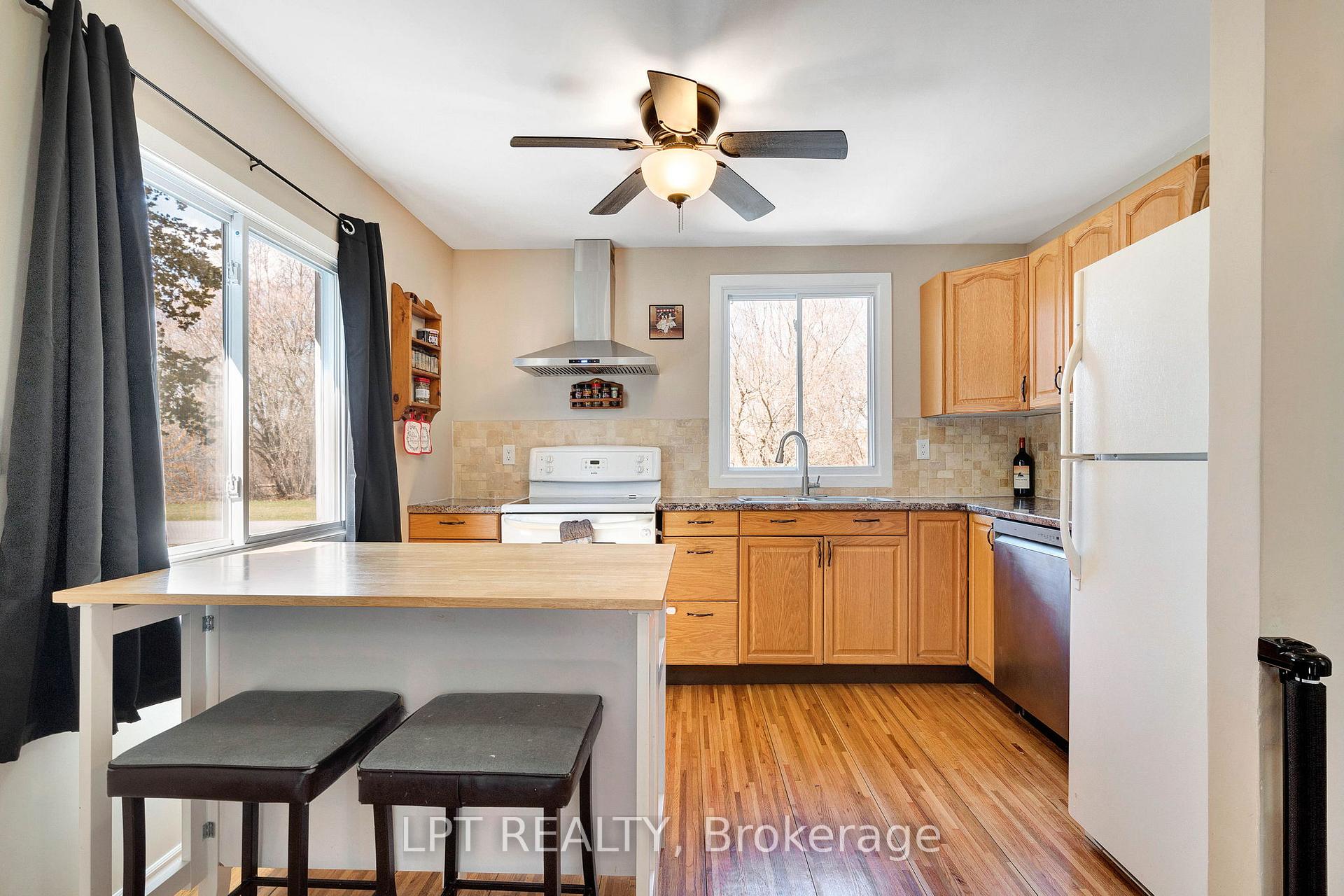 Photo 16 of 198 Munroe Street, West Elgin, West Lorne — HOMEH