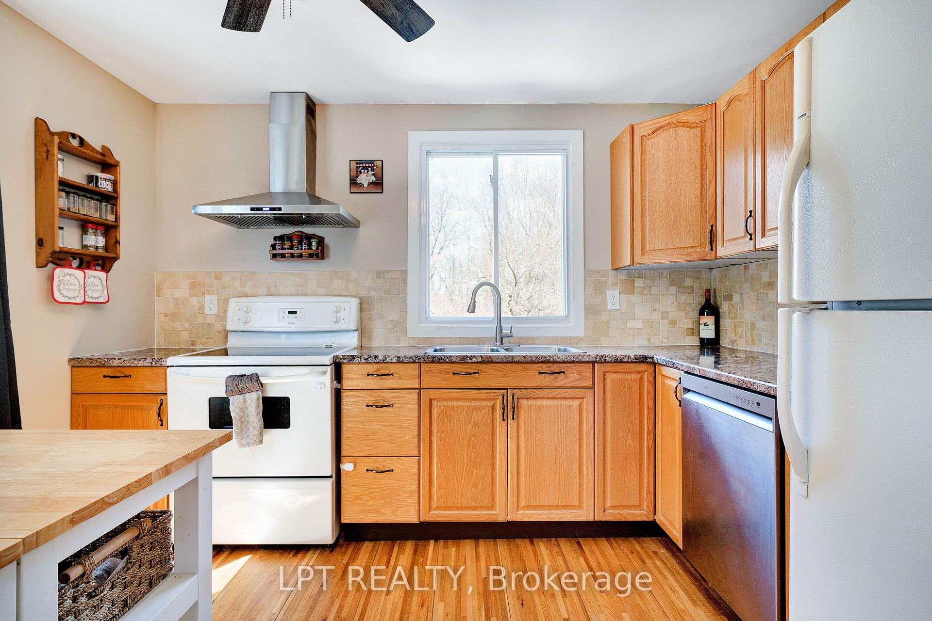 Photo 18 of 198 Munroe Street, West Elgin, West Lorne — HOMEH