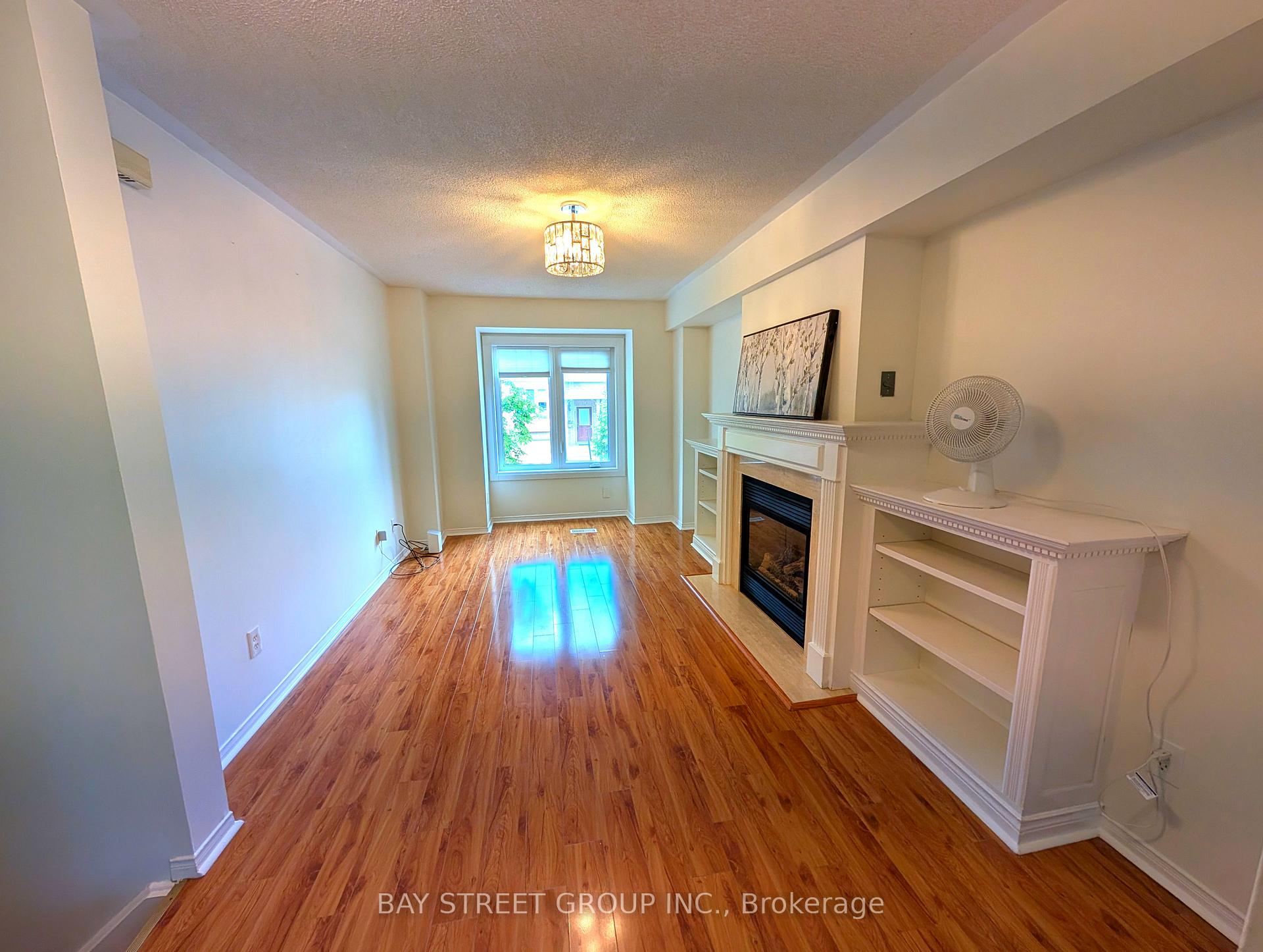 Photo 6 of 67 Rougehaven Way, Markham, Vinegar Hill — HOMEH