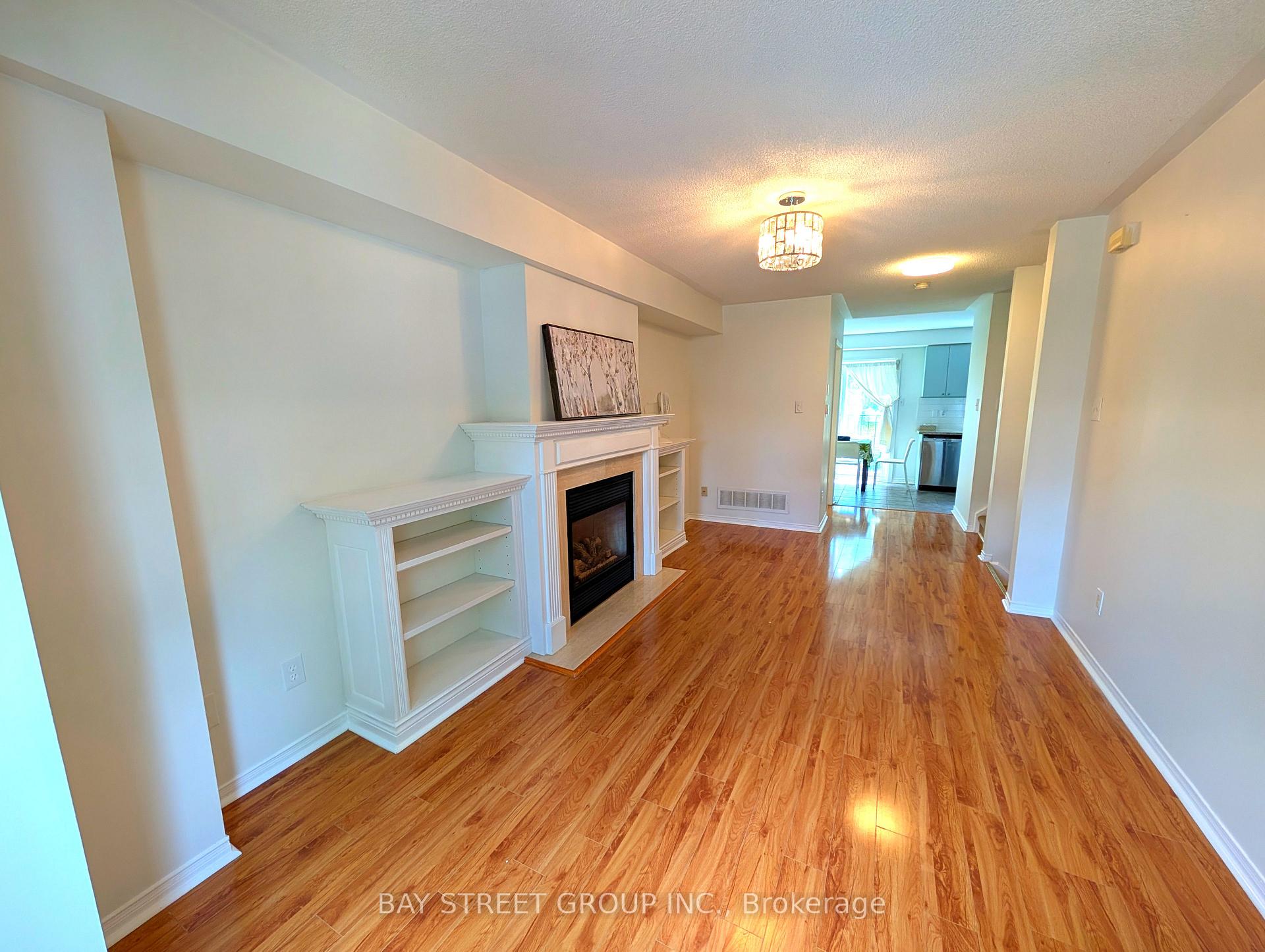 Photo 8 of 67 Rougehaven Way, Markham, Vinegar Hill — HOMEH