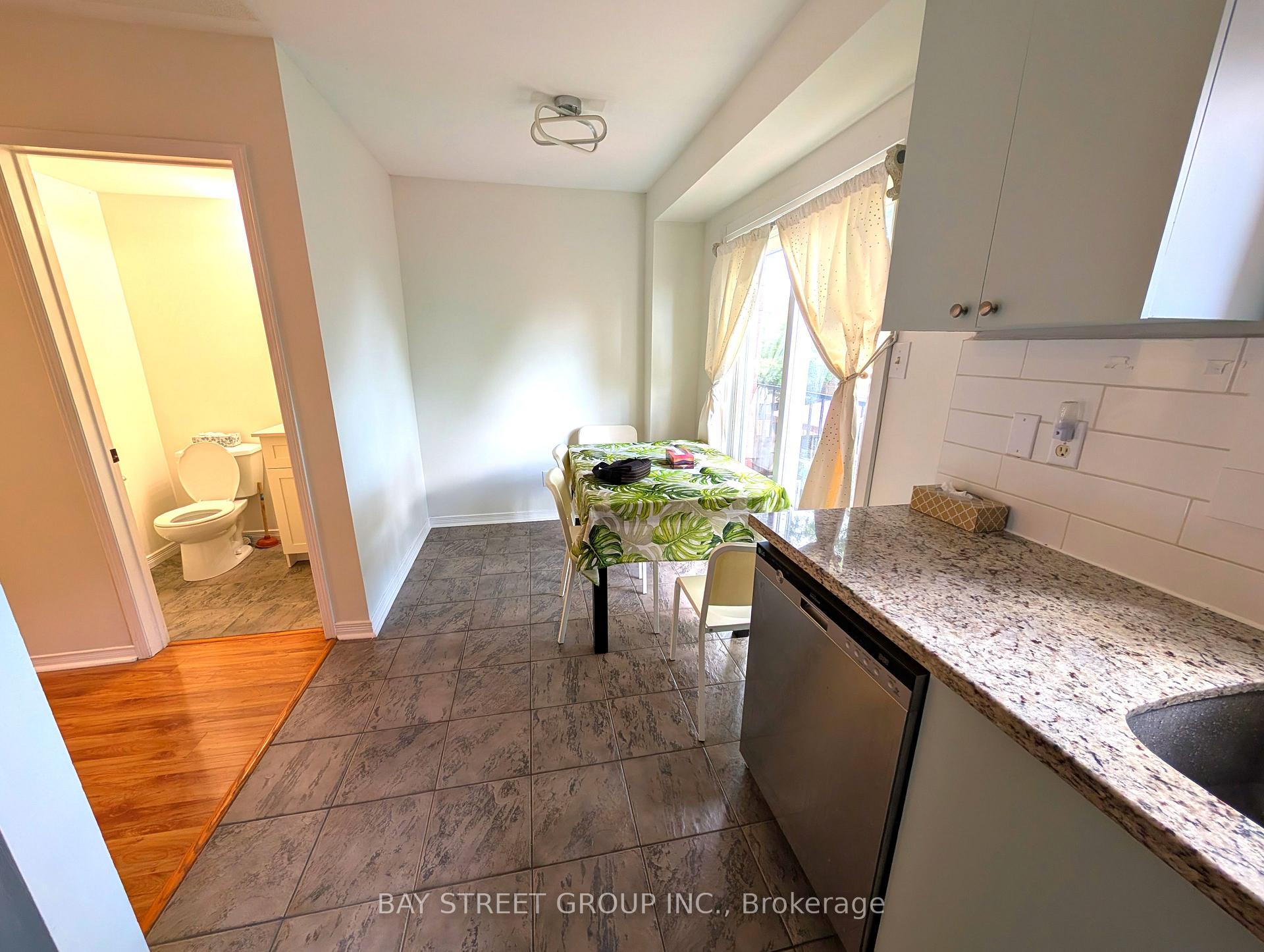 Photo 10 of 67 Rougehaven Way, Markham, Vinegar Hill — HOMEH