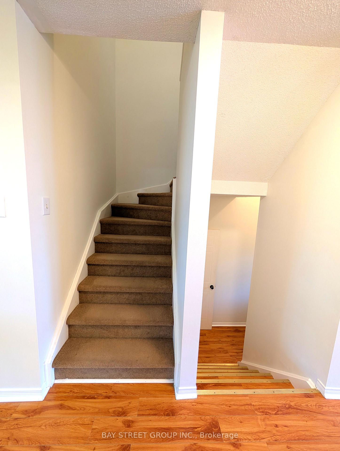 Photo 14 of 67 Rougehaven Way, Markham, Vinegar Hill — HOMEH