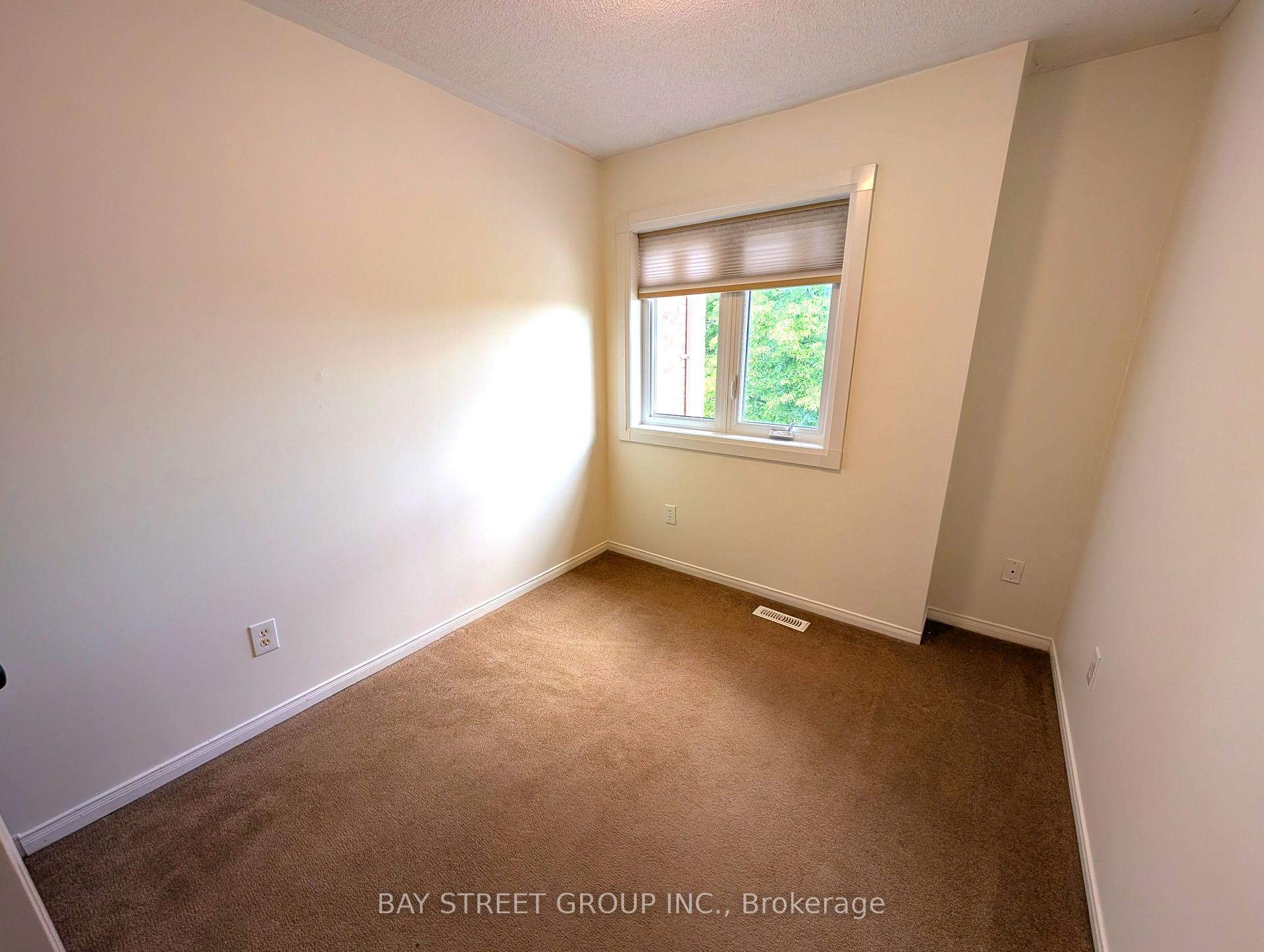 Photo 19 of 67 Rougehaven Way, Markham, Vinegar Hill — HOMEH