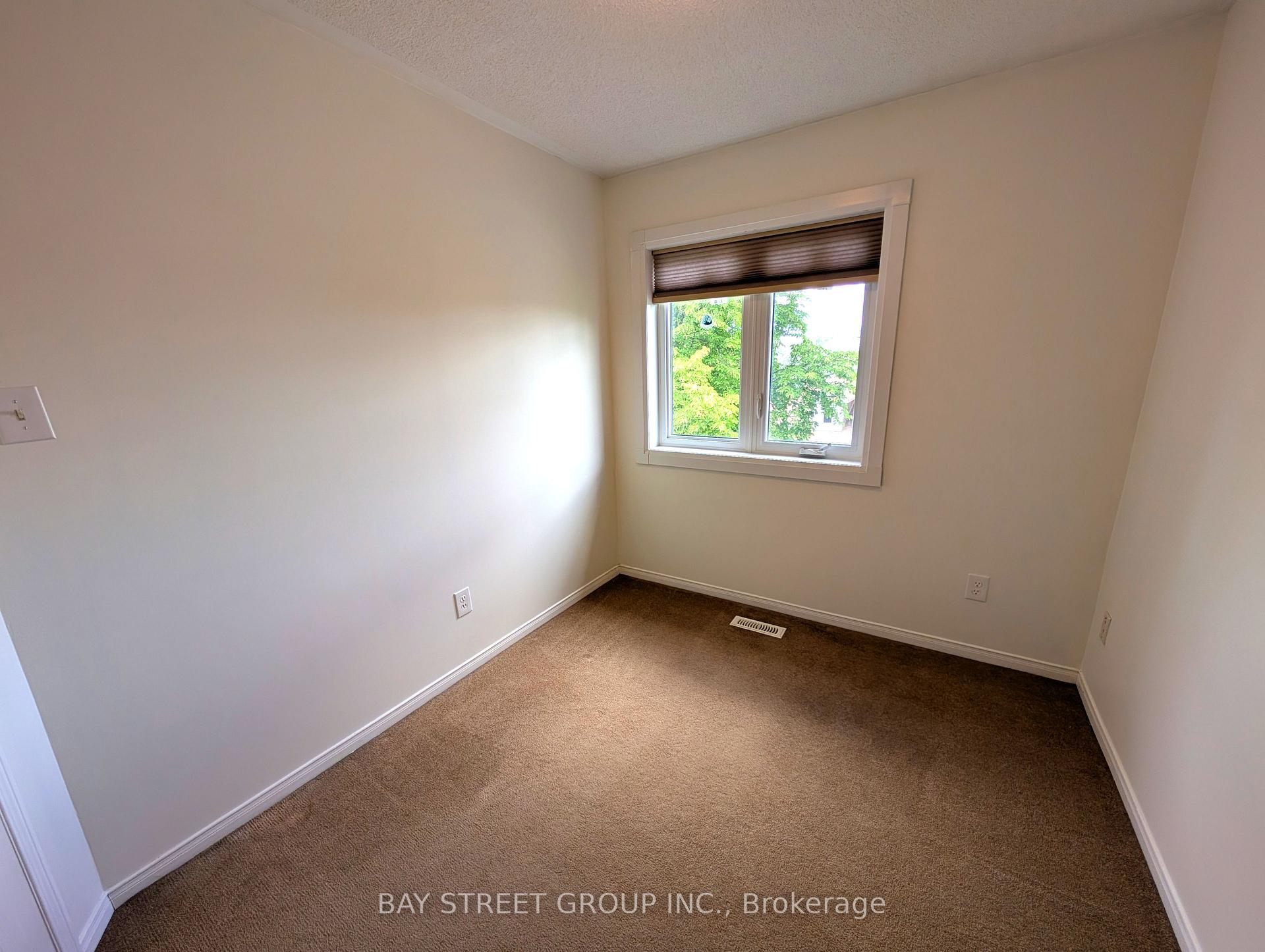 Photo 20 of 67 Rougehaven Way, Markham, Vinegar Hill — HOMEH