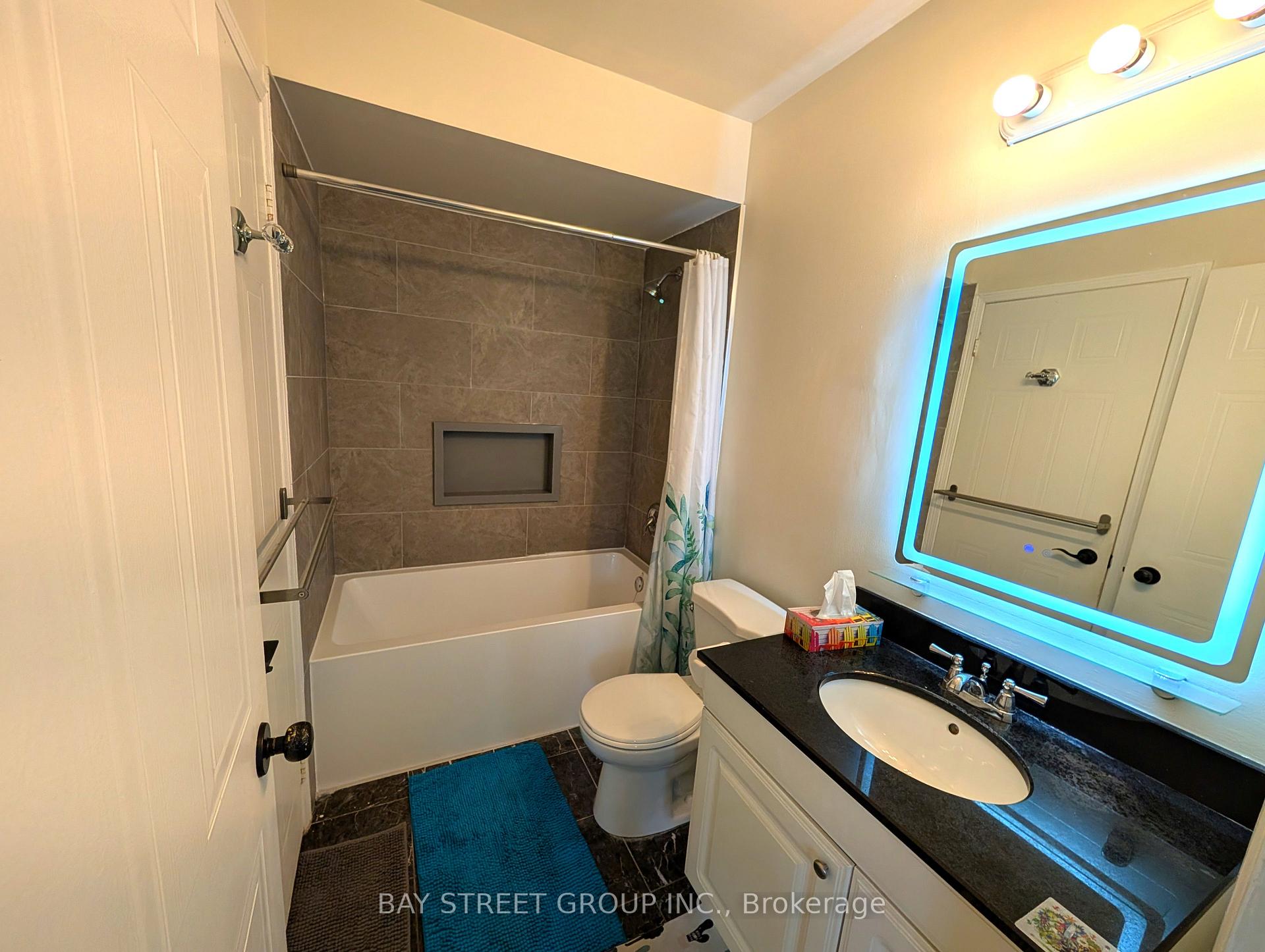 Photo 23 of 67 Rougehaven Way, Markham, Vinegar Hill — HOMEH