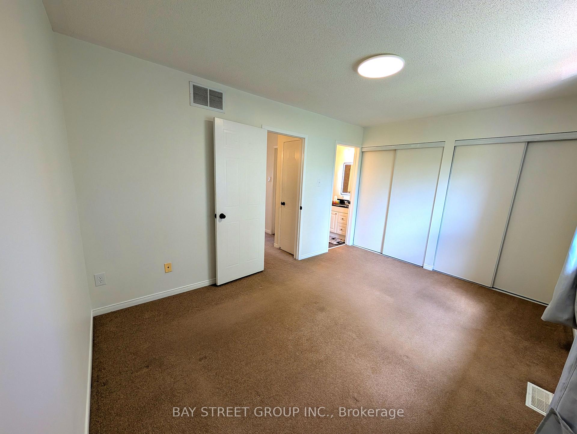 Photo 29 of 67 Rougehaven Way, Markham, Vinegar Hill — HOMEH
