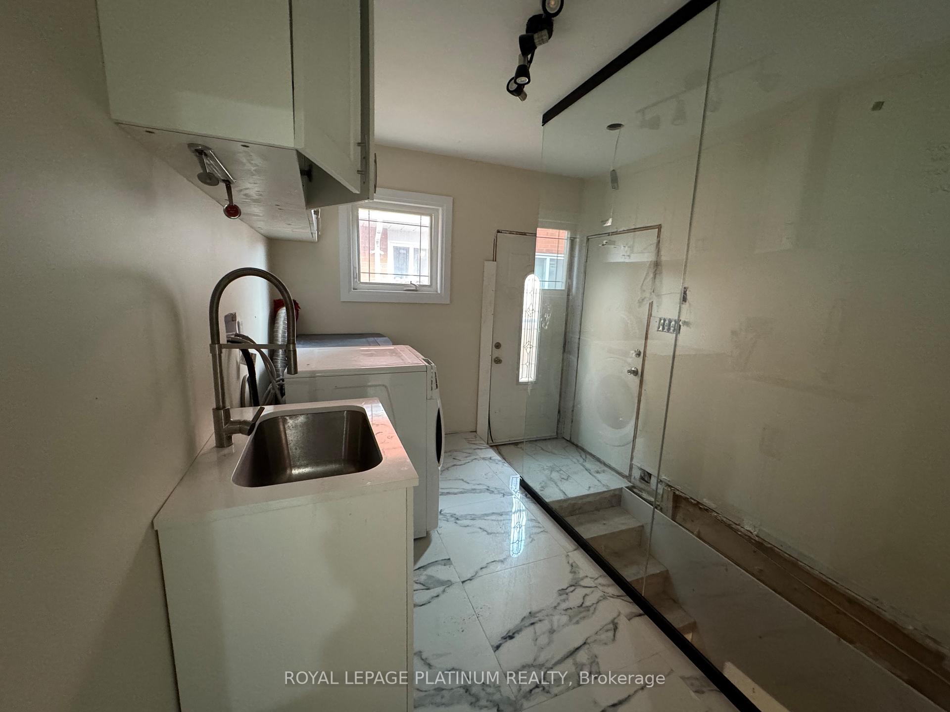 Photo 11 of 60 Brookfield Court, Brampton, Fletcher's West — HOMEH