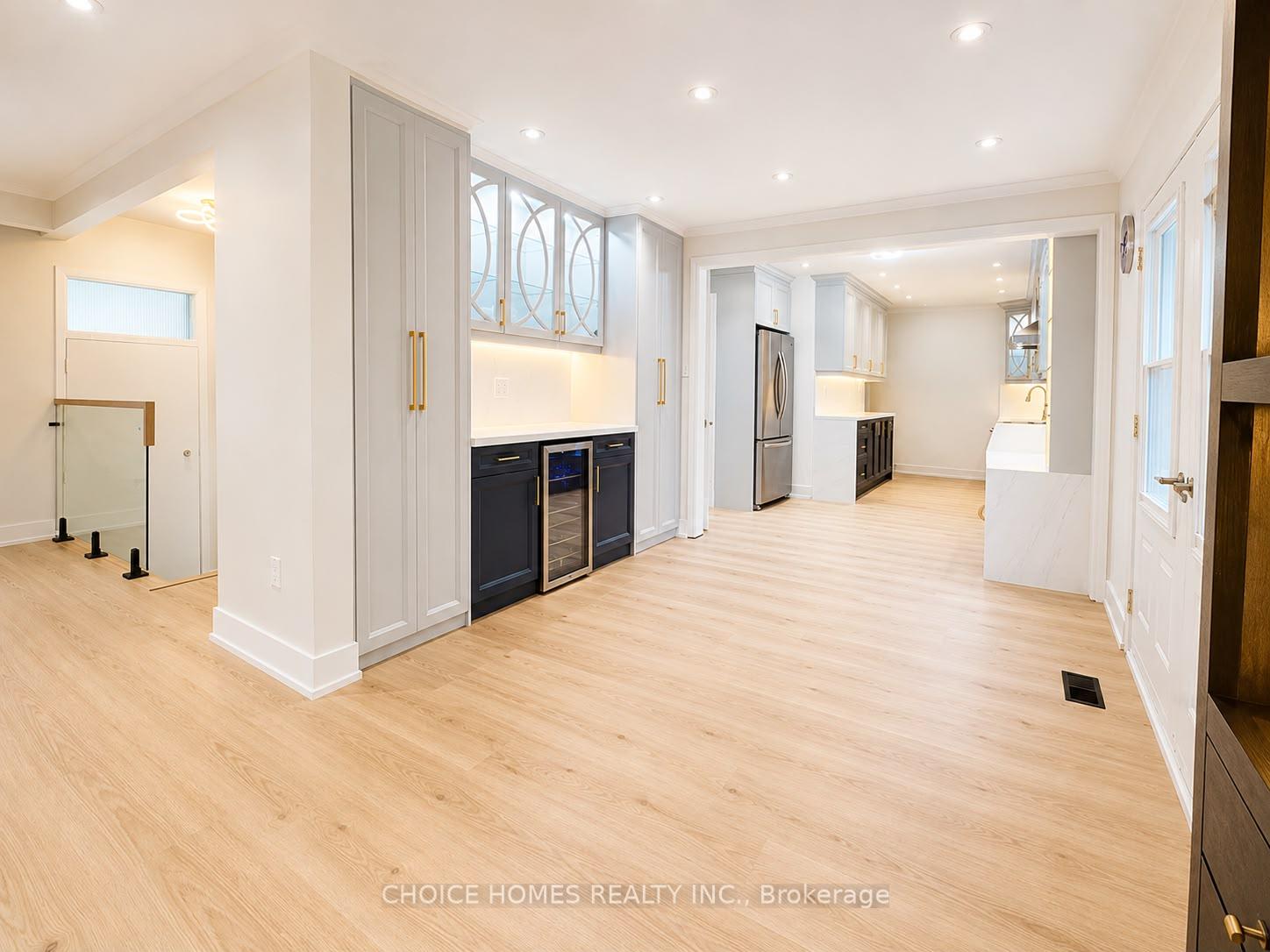 Photo 1 of 19 Landfair Crescent, Scarborough, Woburn — HOMEH