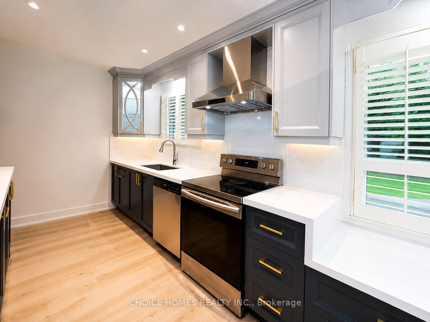 Photo 9 of 19 Landfair Crescent, Scarborough, Woburn — HOMEH