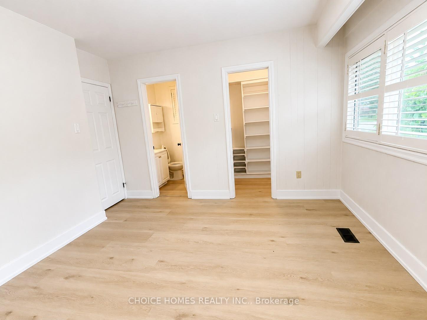Photo 18 of 19 Landfair Crescent, Scarborough, Woburn — HOMEH