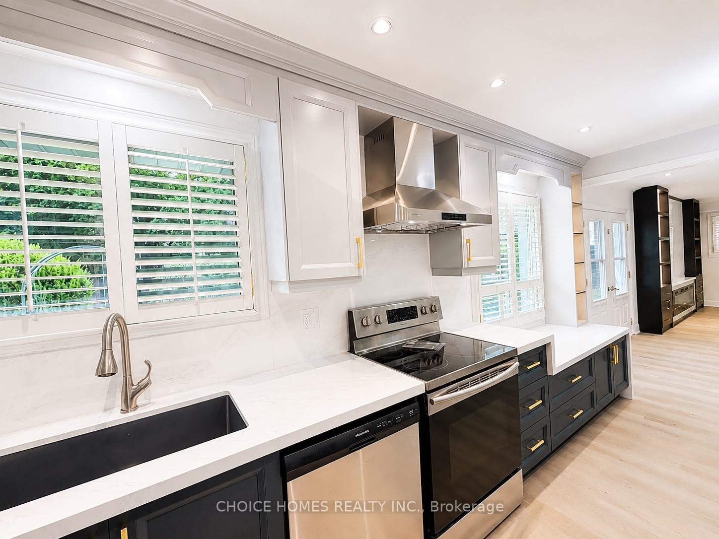 Photo 21 of 19 Landfair Crescent, Scarborough, Woburn — HOMEH