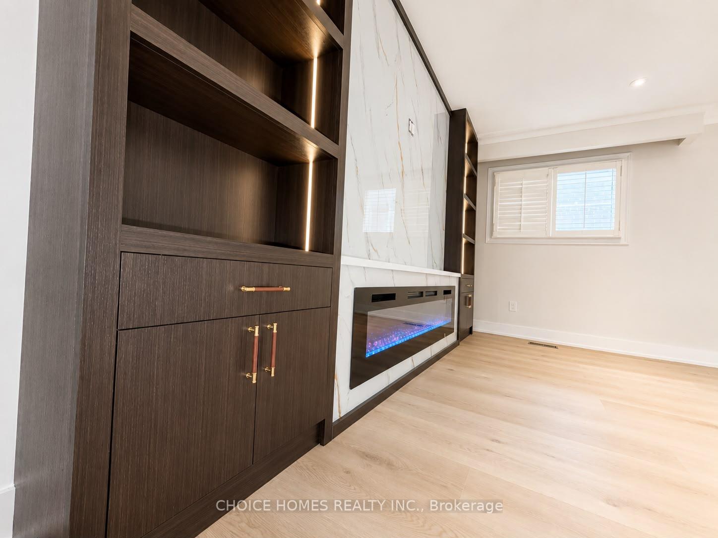 Photo 24 of 19 Landfair Crescent, Scarborough, Woburn — HOMEH