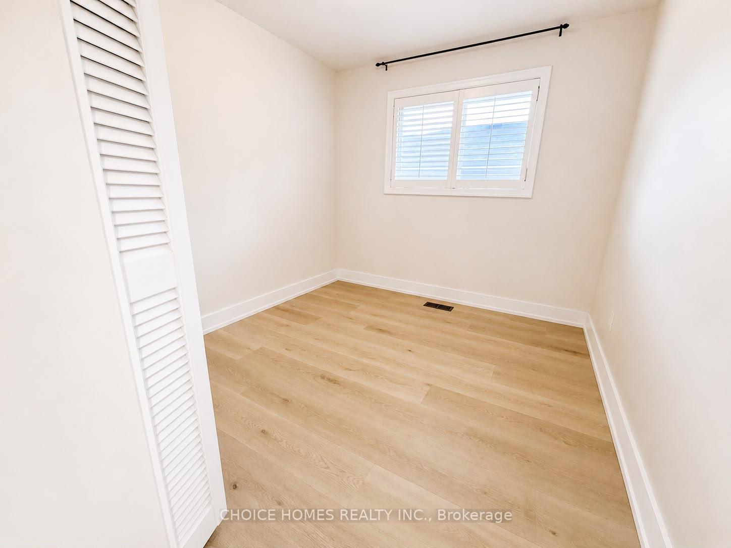 Photo 26 of 19 Landfair Crescent, Scarborough, Woburn — HOMEH