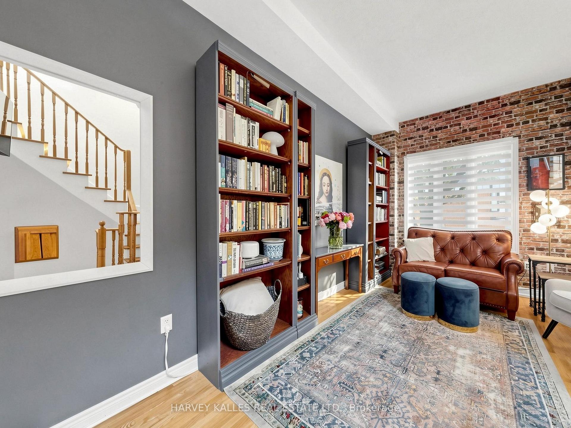 Photo 10 of 10 Lightbourn Avenue, Toronto, Dovercourt-Wallace Emerson-Junction — HOMEH