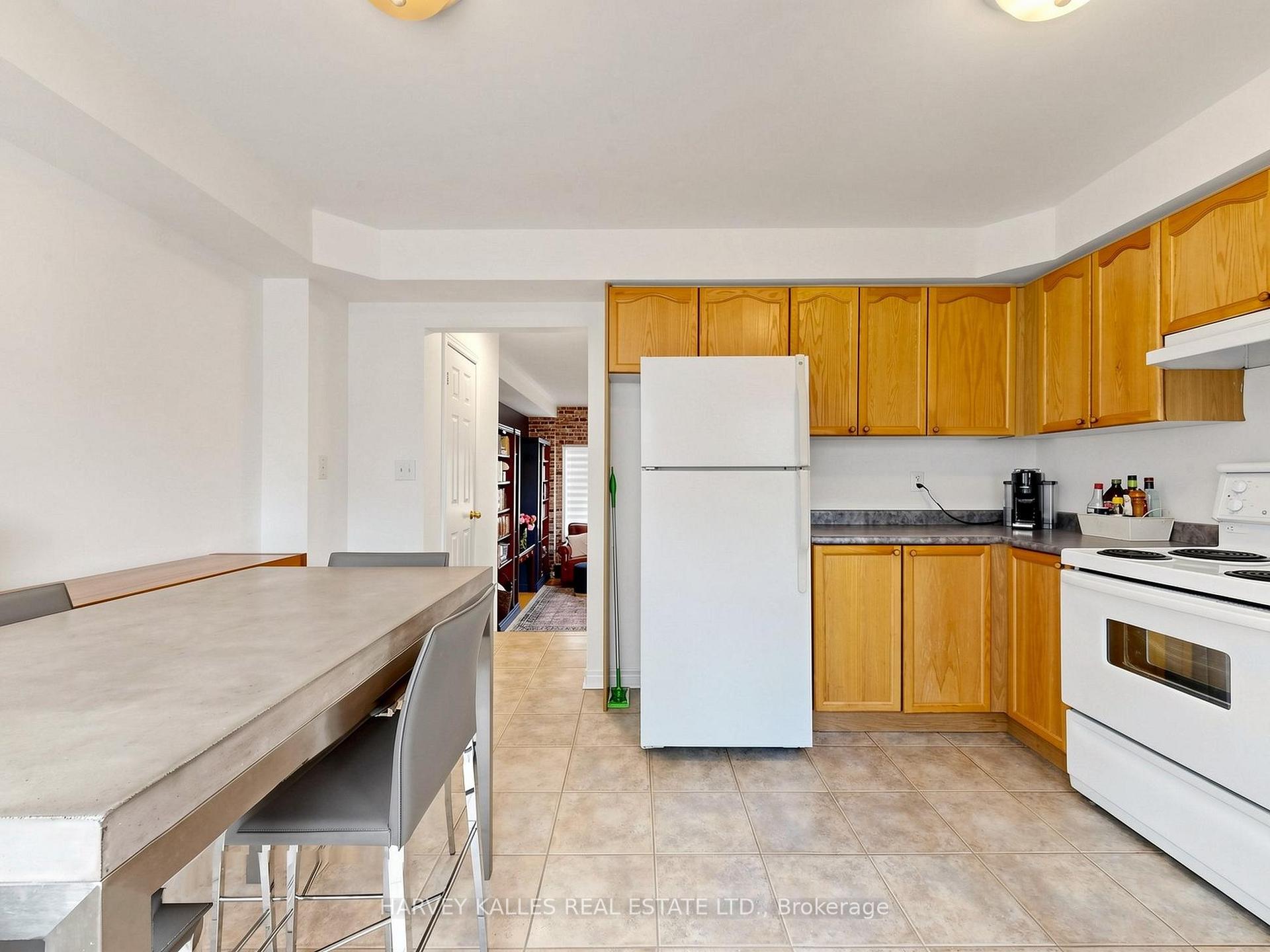 Photo 18 of 10 Lightbourn Avenue, Toronto, Dovercourt-Wallace Emerson-Junction — HOMEH