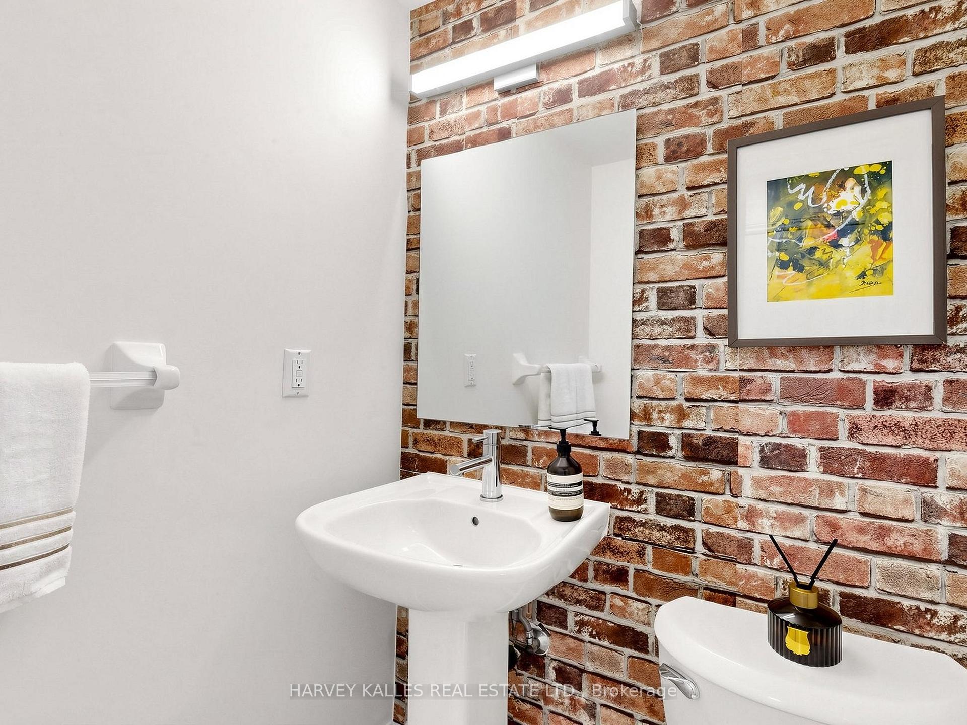 Photo 22 of 10 Lightbourn Avenue, Toronto, Dovercourt-Wallace Emerson-Junction — HOMEH