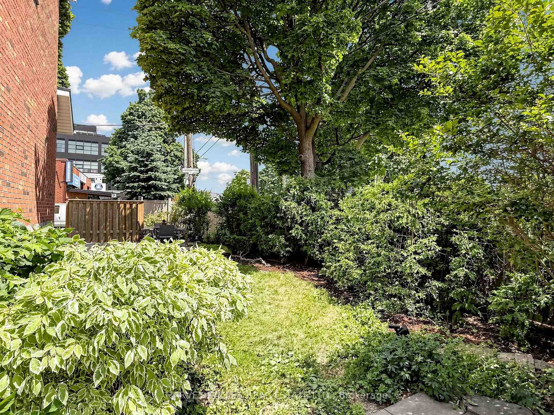 Photo 47 of 10 Lightbourn Avenue, Toronto, Dovercourt-Wallace Emerson-Junction — HOMEH