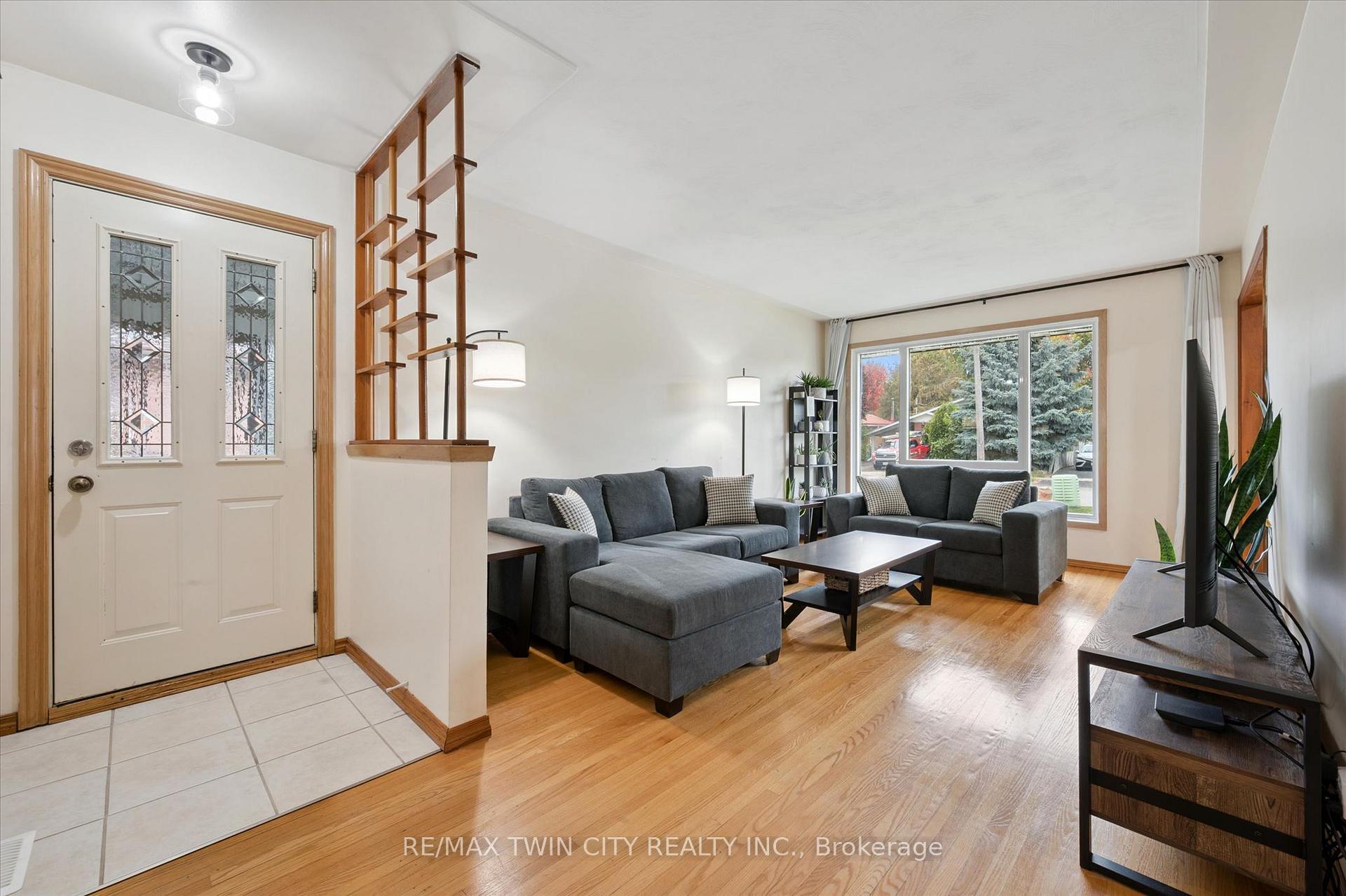 Photo 3 of 269 Ross Avenue, Kitchener, Stanley Park — HOMEH