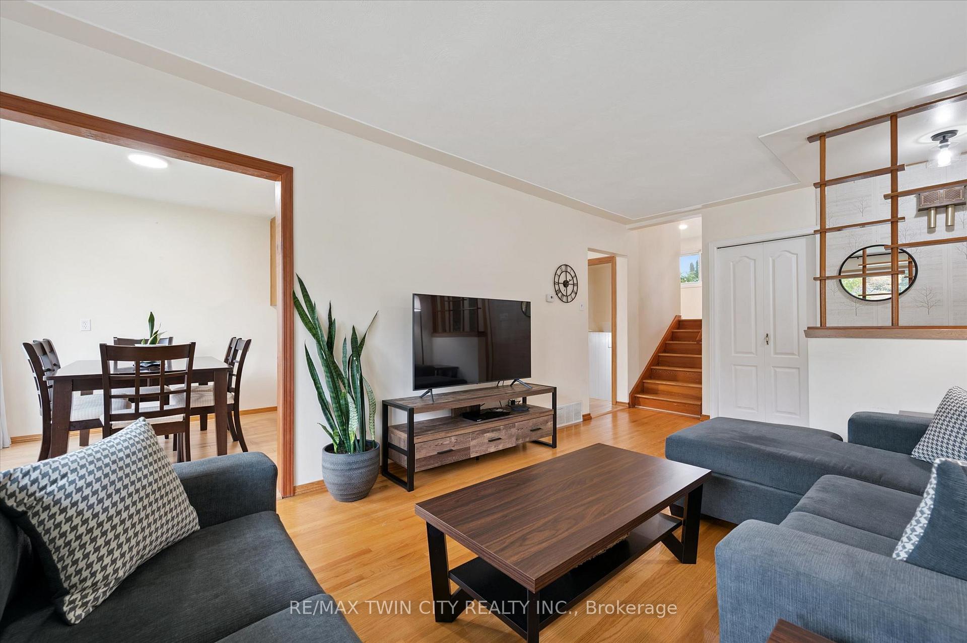 Photo 5 of 269 Ross Avenue, Kitchener, Stanley Park — HOMEH