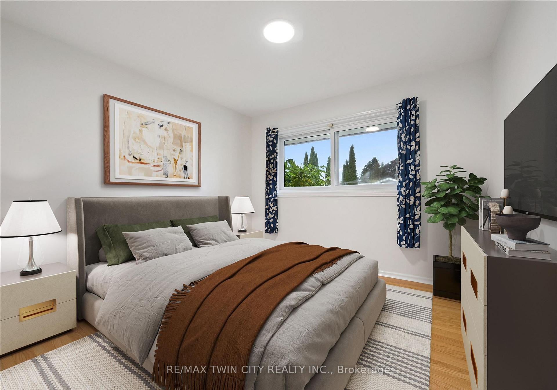Photo 10 of 269 Ross Avenue, Kitchener, Stanley Park — HOMEH