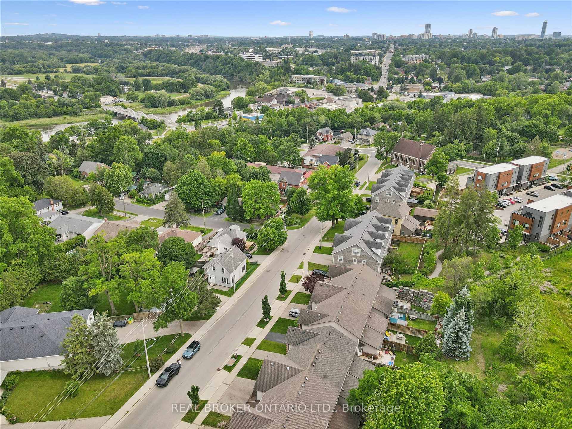 Photo 41 of 69 Woolwich Street, Kitchener, University Downs — HOMEH