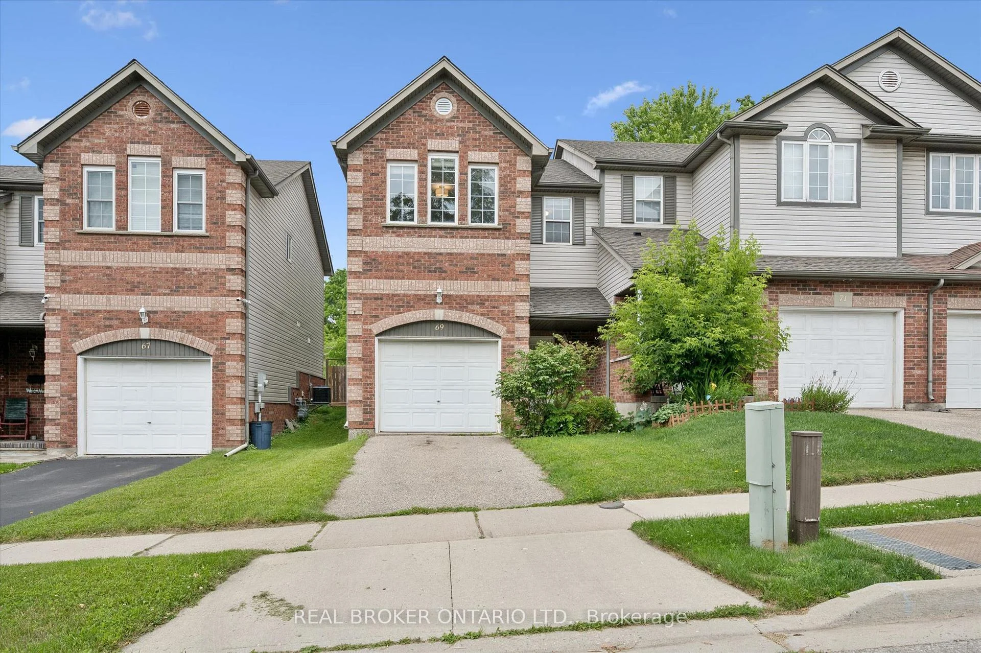 Photo 3 of 69 Woolwich Street, Kitchener, University Downs — HOMEH