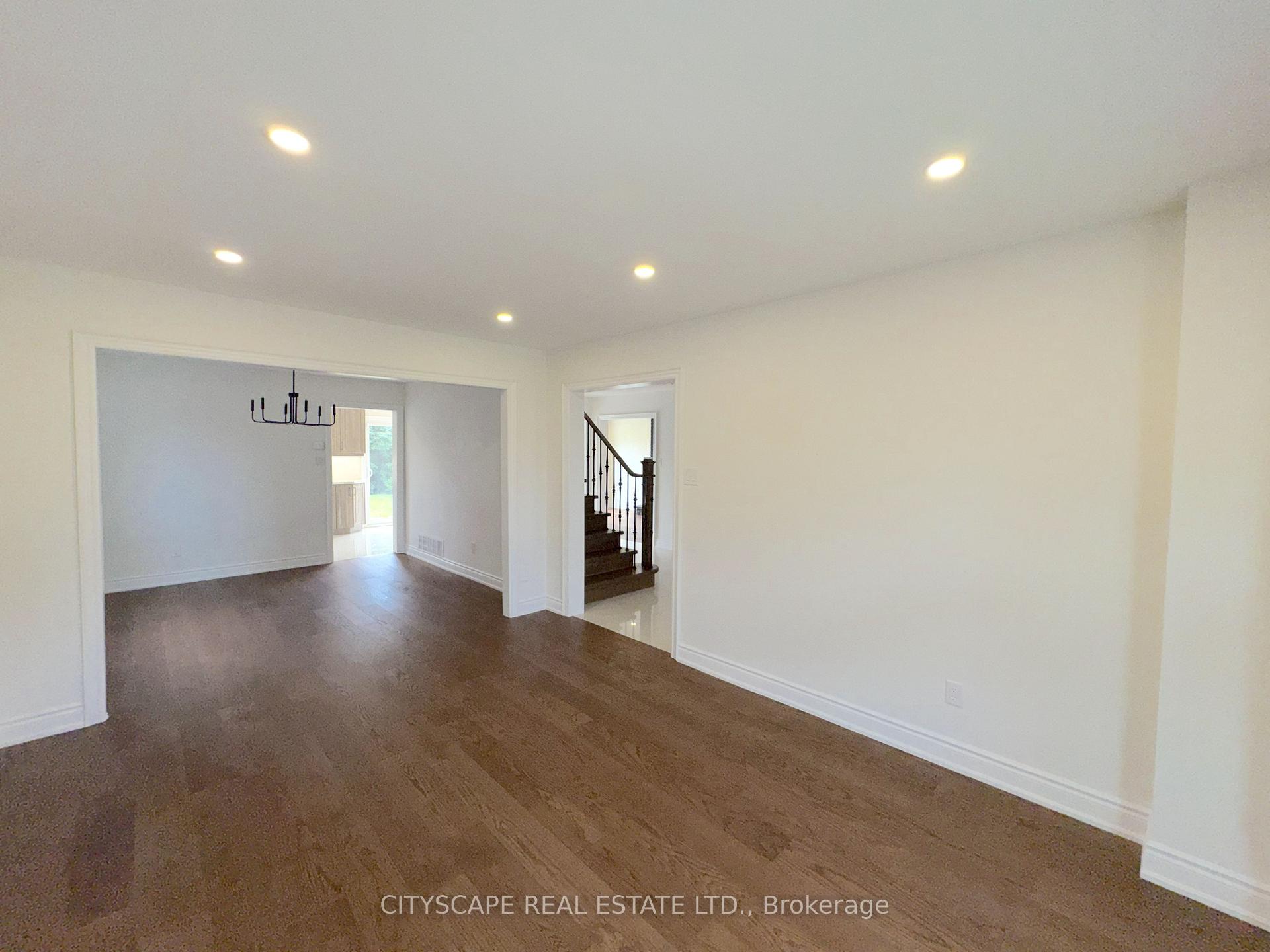 Photo 9 of 6 Diane Court, Brampton, Fletcher's Creek South — HOMEH