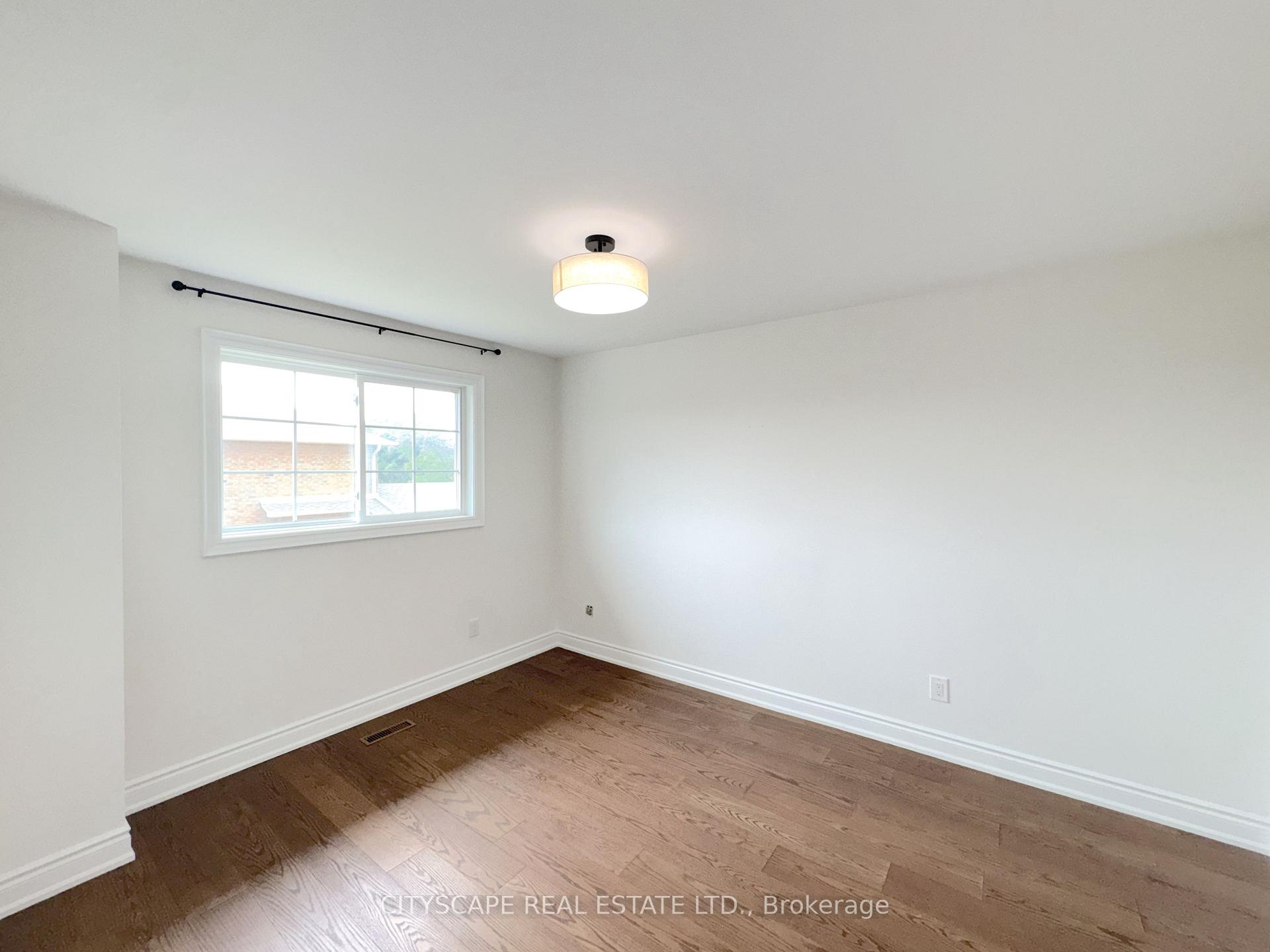 Photo 30 of 6 Diane Court, Brampton, Fletcher's Creek South — HOMEH