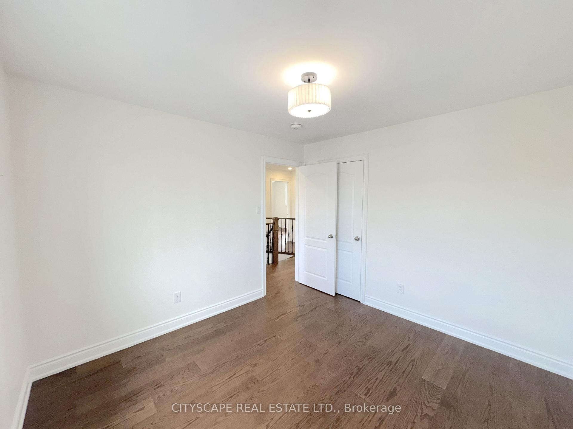 Photo 33 of 6 Diane Court, Brampton, Fletcher's Creek South — HOMEH