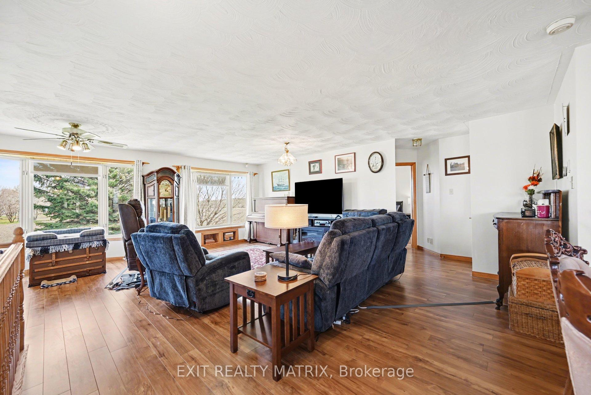 Photo 3 of 14676 County 43 Road, North Stormont, North Stormont (Finch) Twp — HOMEH