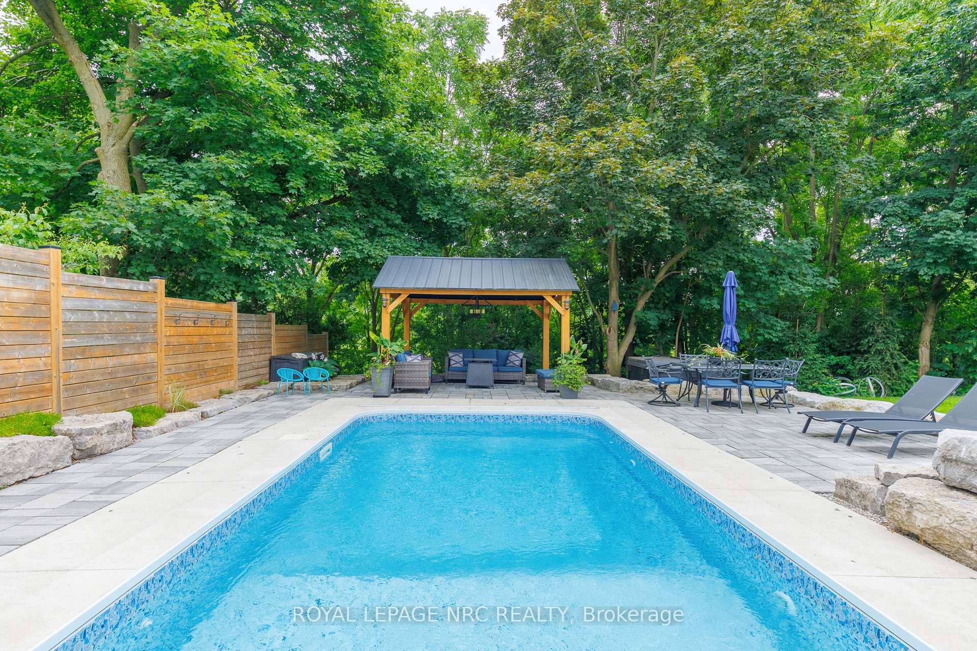 Photo 8 of 1154 Pelham Road, St. Catharines, Rural Eighth — HOMEH