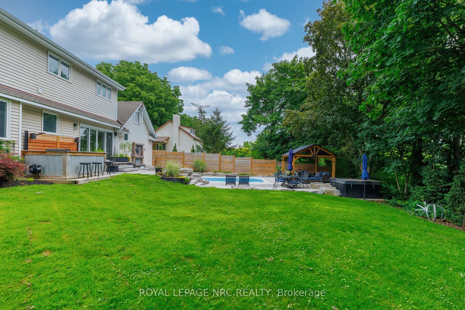 Photo 10 of 1154 Pelham Road, St. Catharines, Rural Eighth — HOMEH