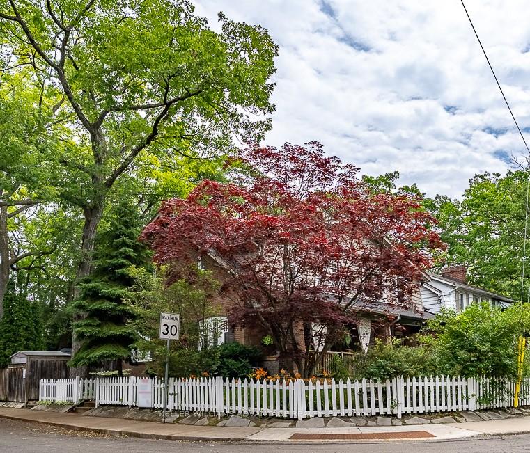Photo 2 of 69 Keystone Avenue, Toronto, East End-Danforth — HOMEH