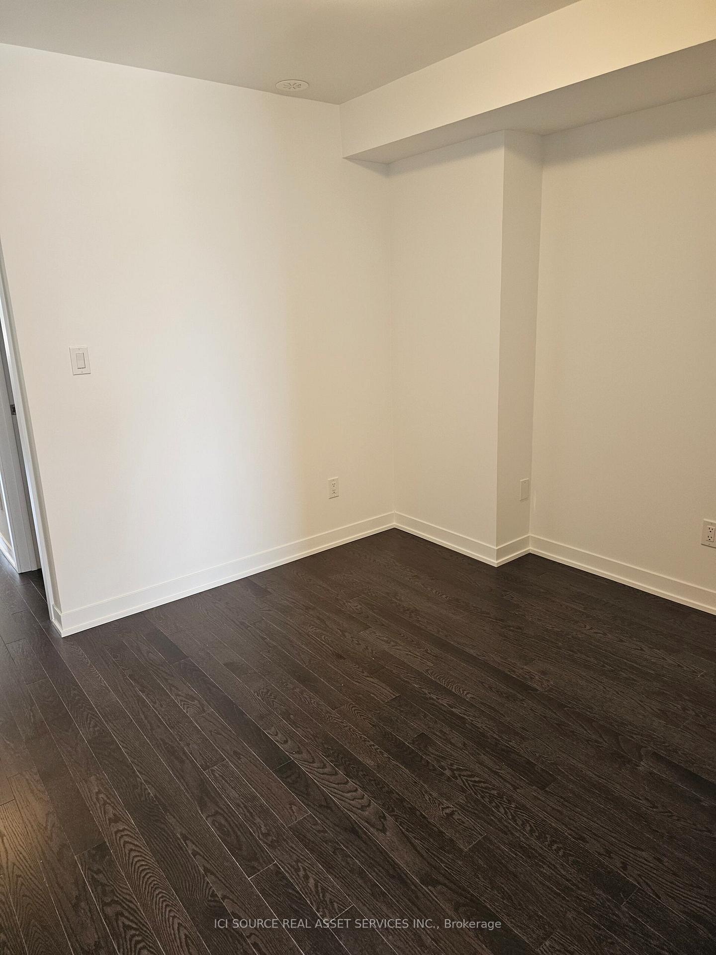 Photo 8 of Unit Unit 2 (Upper), 70 Green Gardens Boulevard, Toronto, Englemount-Lawrence — HOMEH