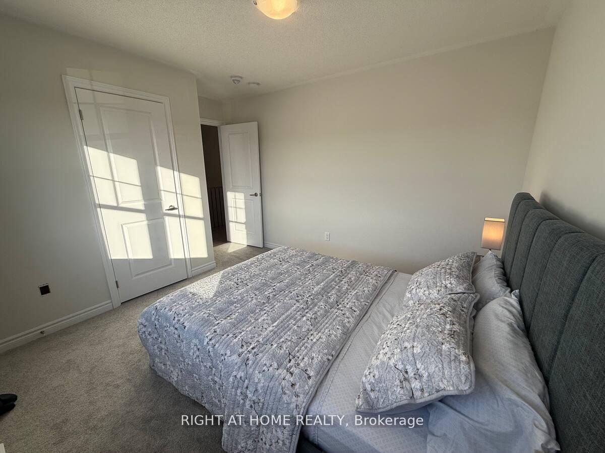 Photo 2 of 28 Federica Crescent, Wasaga Beach — HOMEH