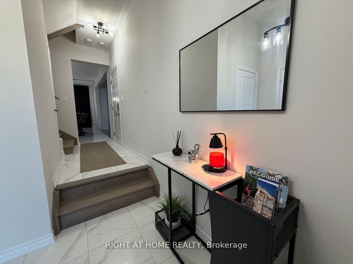 Photo 7 of 28 Federica Crescent, Wasaga Beach — HOMEH