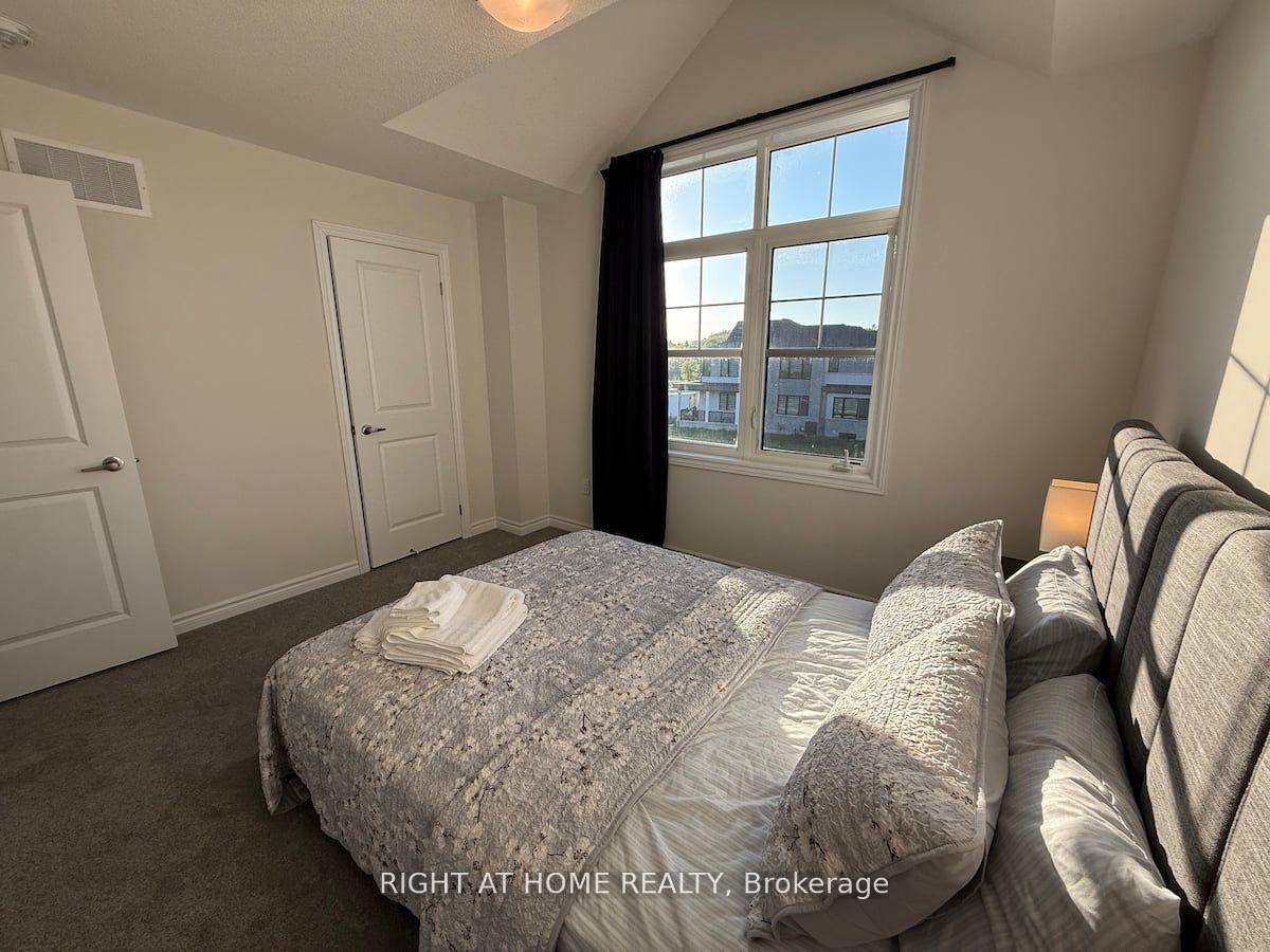 Photo 14 of 28 Federica Crescent, Wasaga Beach — HOMEH