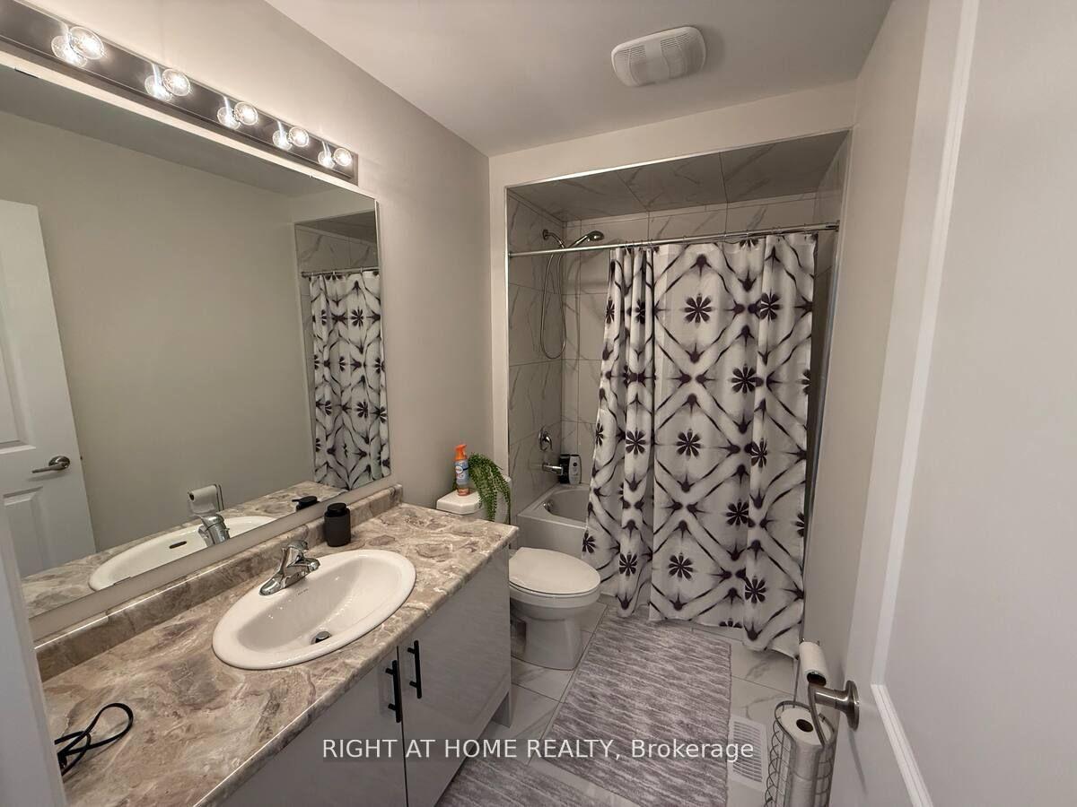 Photo 18 of 28 Federica Crescent, Wasaga Beach — HOMEH