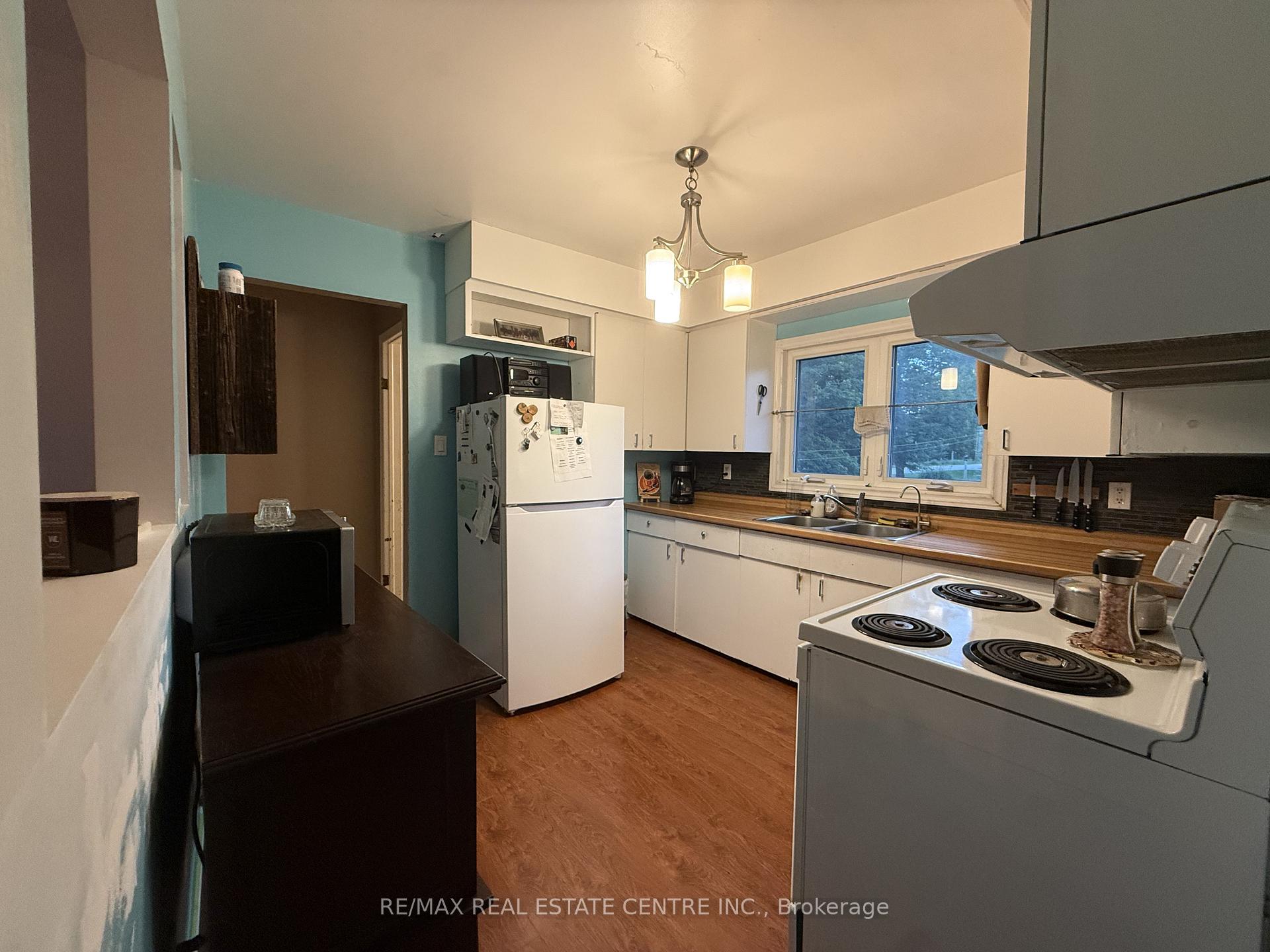 Photo 7 of 411 Main Street W, Southgate — HOMEH