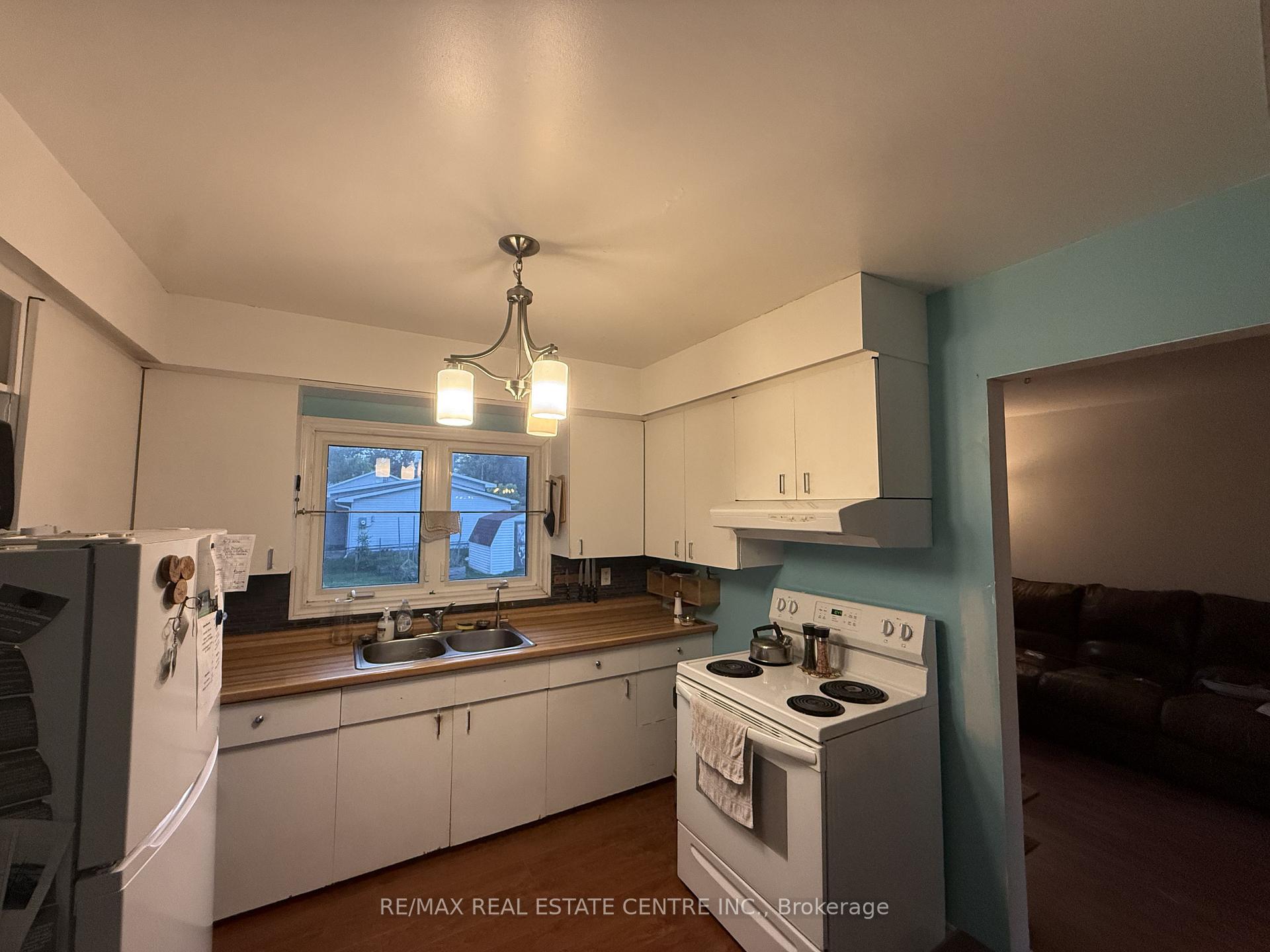 Photo 9 of 411 Main Street W, Southgate — HOMEH
