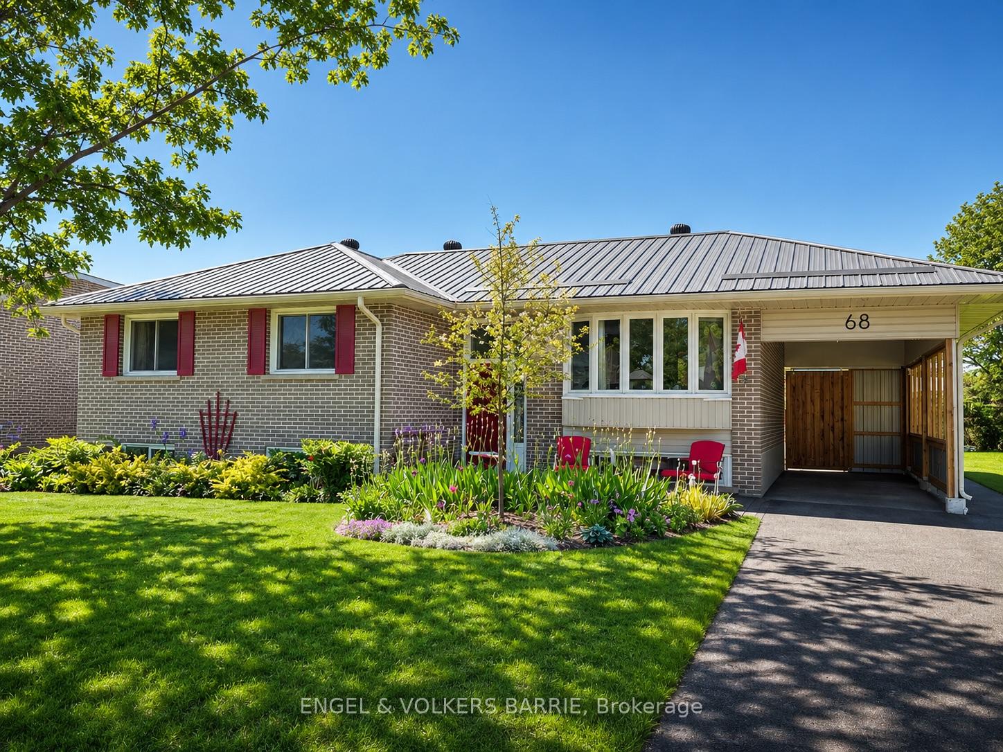 Photo 2 of 68 Ottaway Avenue, Barrie, Wellington — HOMEH