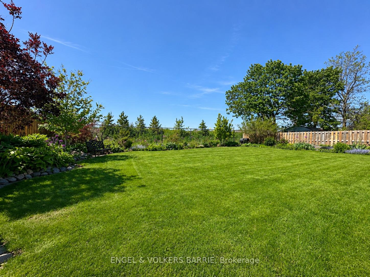 Photo 6 of 68 Ottaway Avenue, Barrie, Wellington — HOMEH