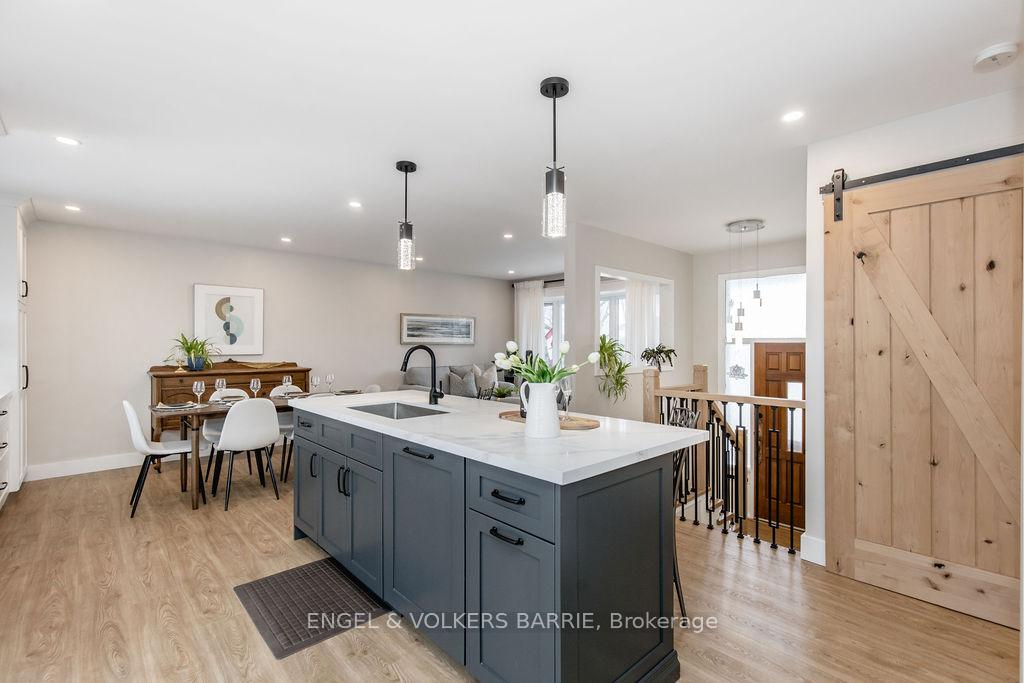 Photo 10 of 68 Ottaway Avenue, Barrie, Wellington — HOMEH