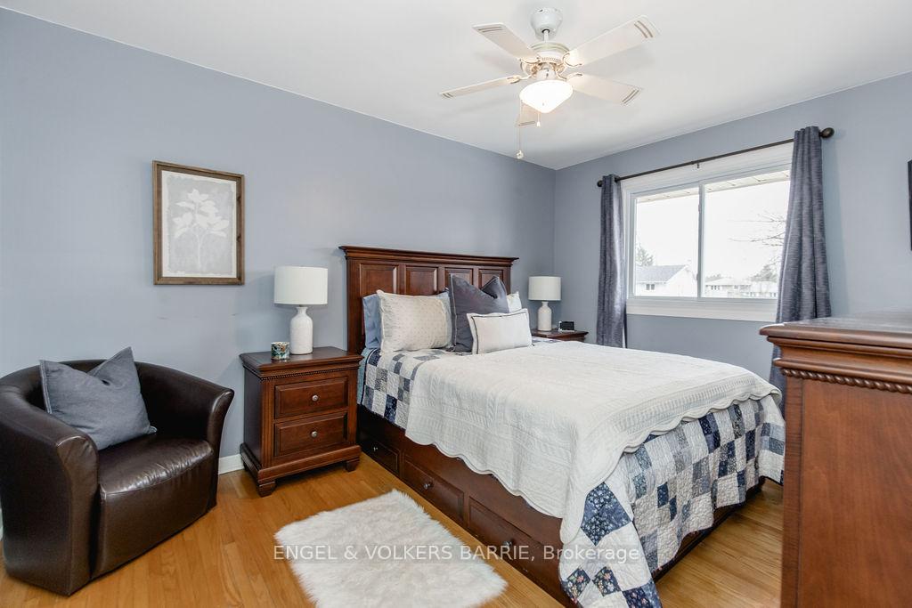 Photo 15 of 68 Ottaway Avenue, Barrie, Wellington — HOMEH